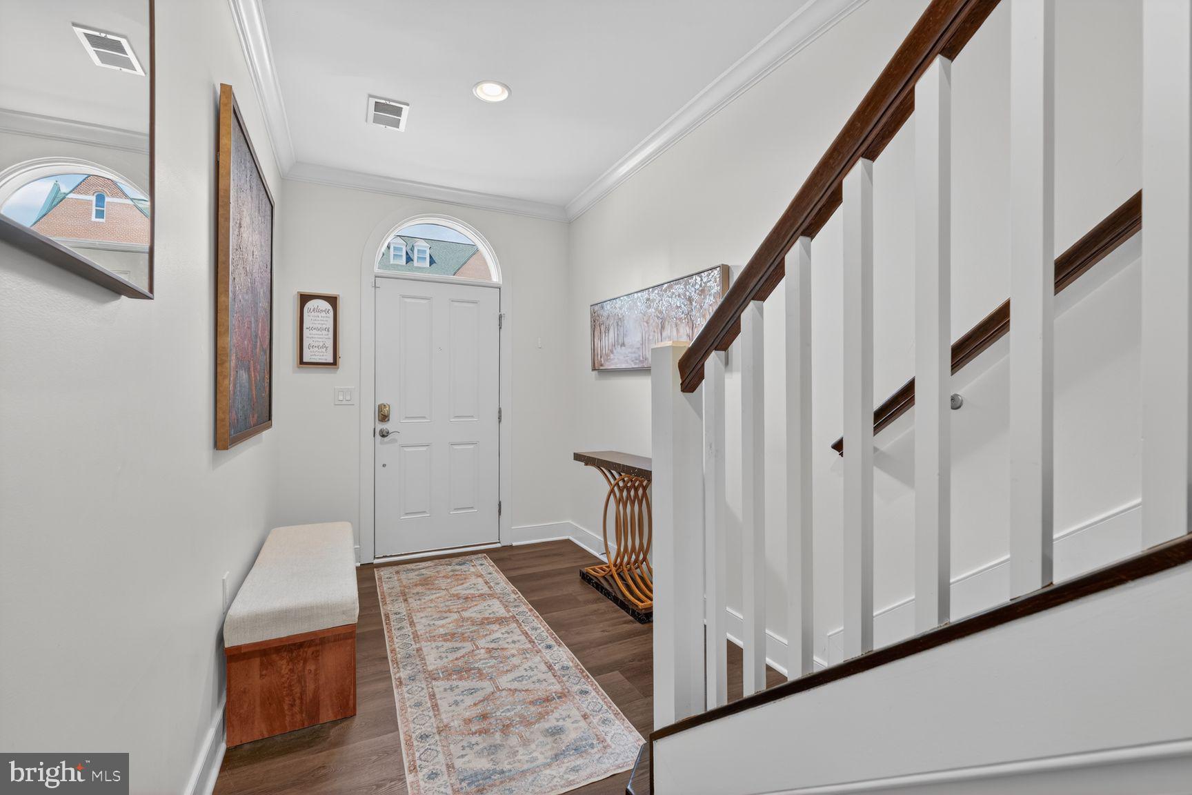619 E CUSTIS AVENUE