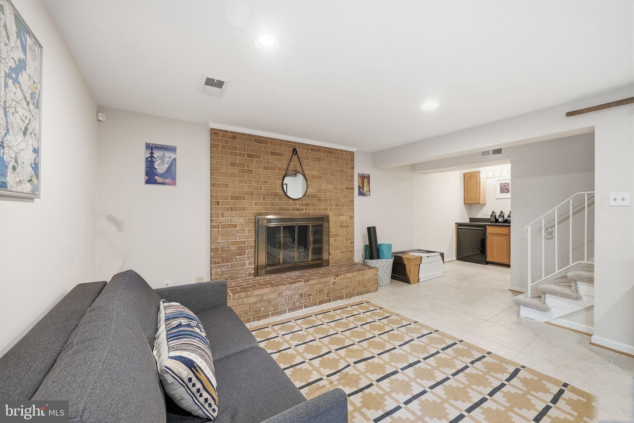 BARRISTERS PLACE - Residential