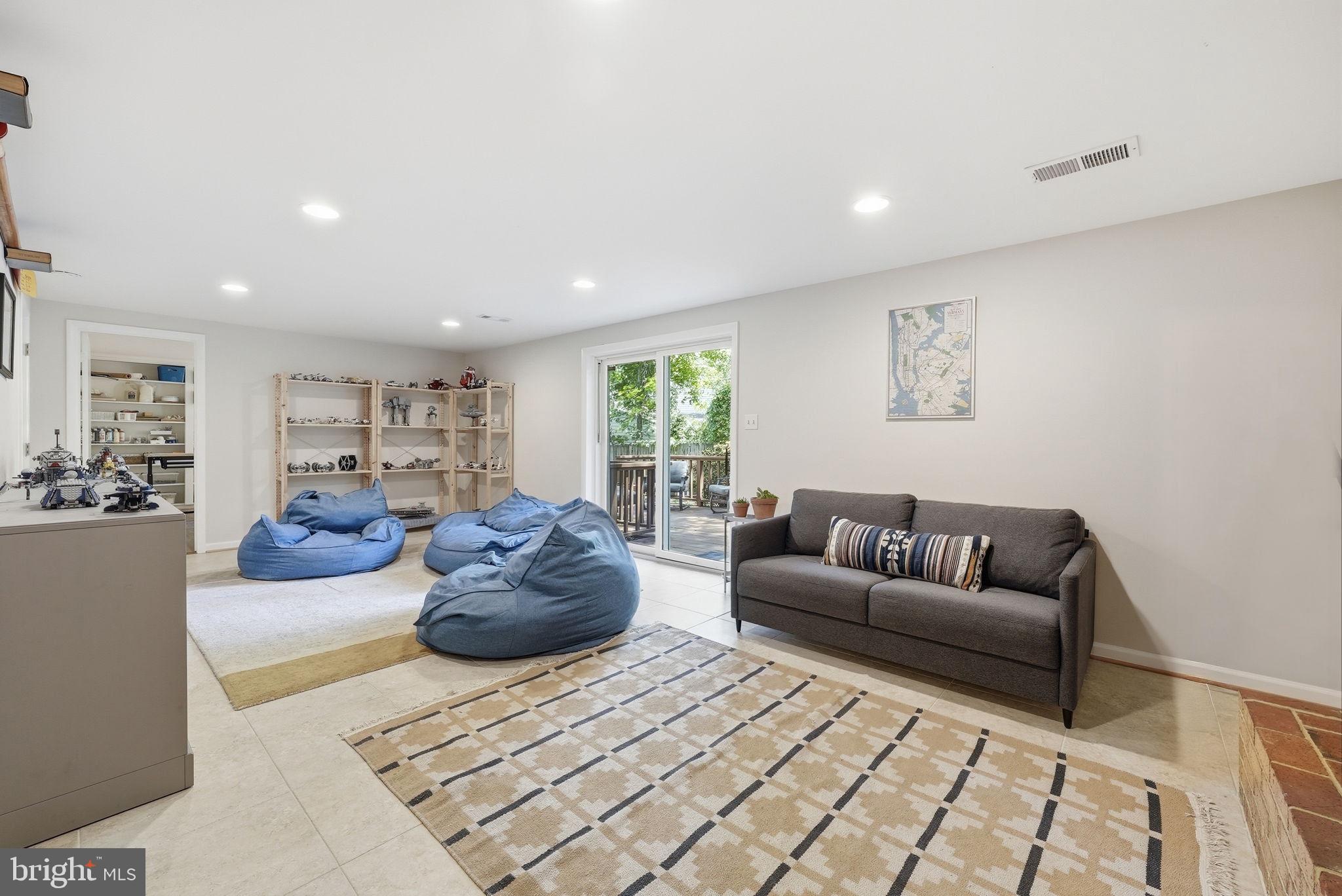 BARRISTERS PLACE - Residential