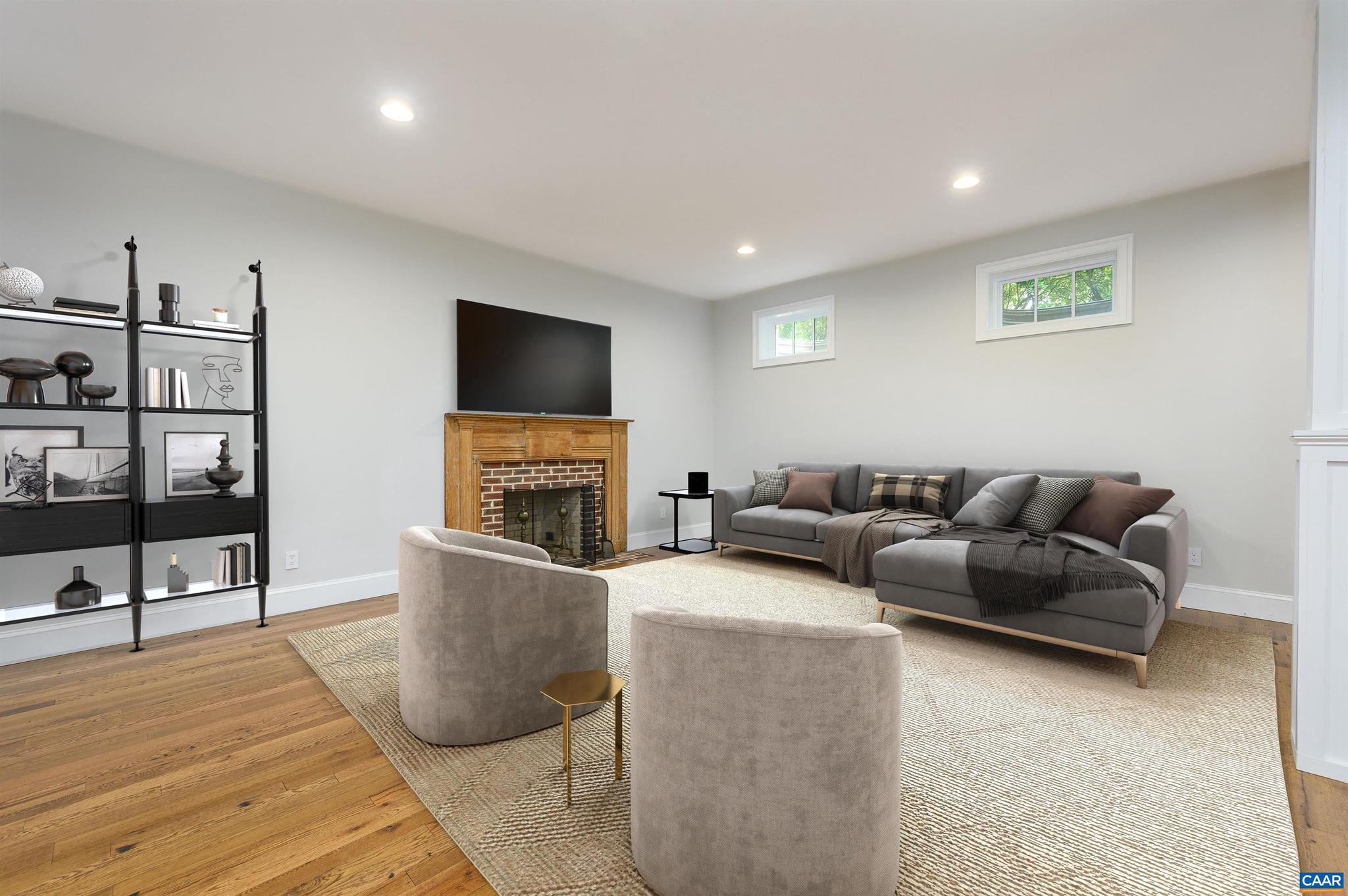 UNIVERSITY PLACE - Residential