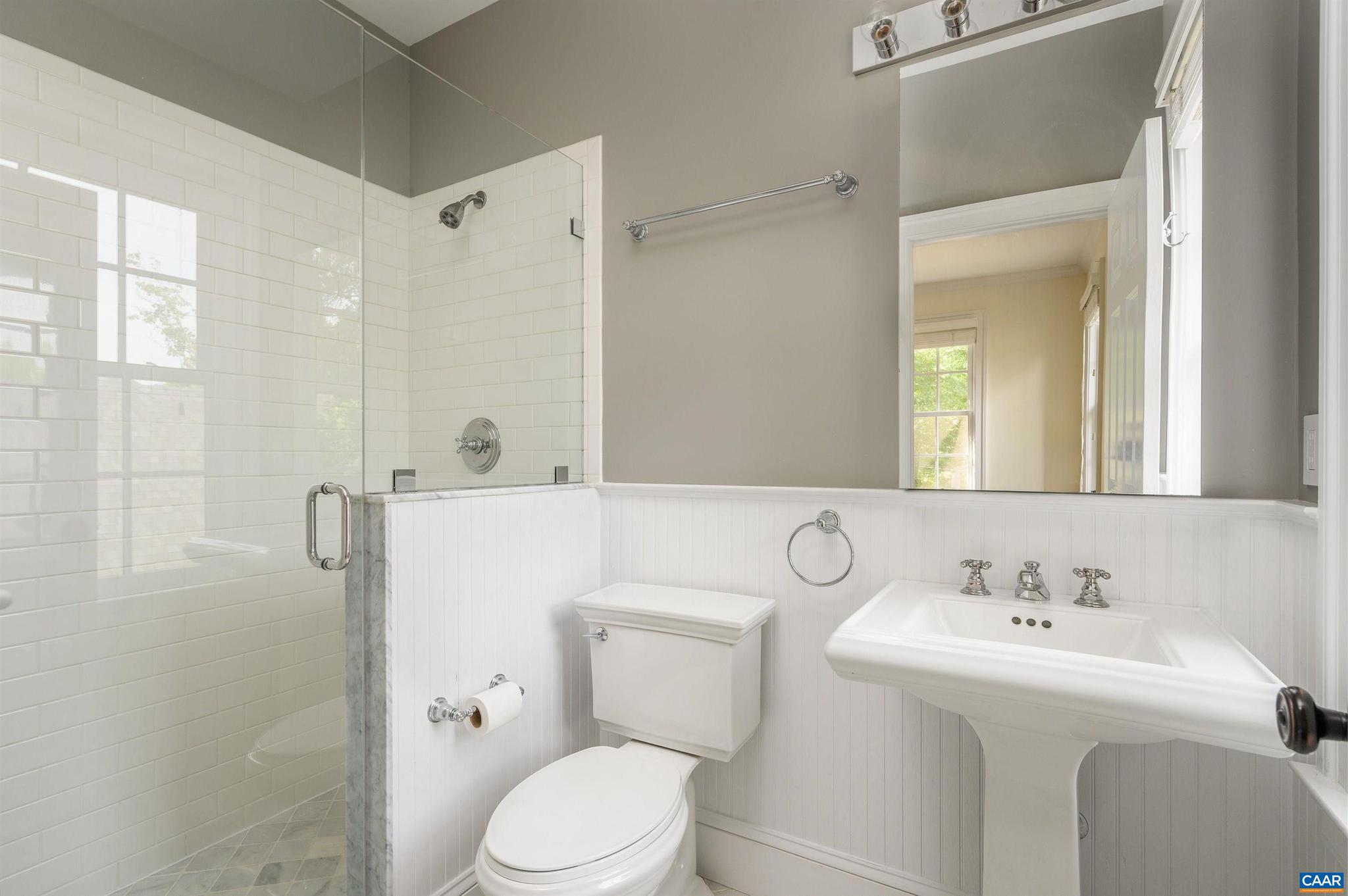 UNIVERSITY PLACE - Residential