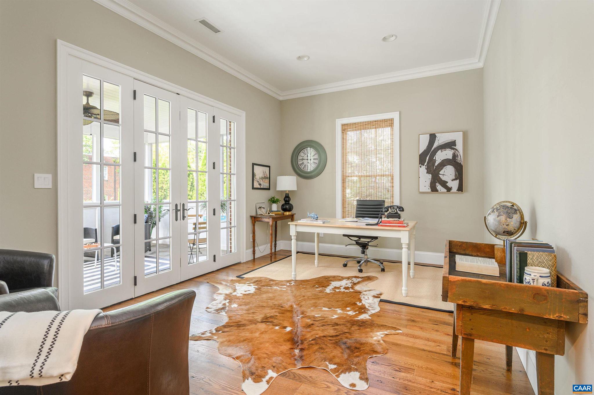 UNIVERSITY PLACE - Residential