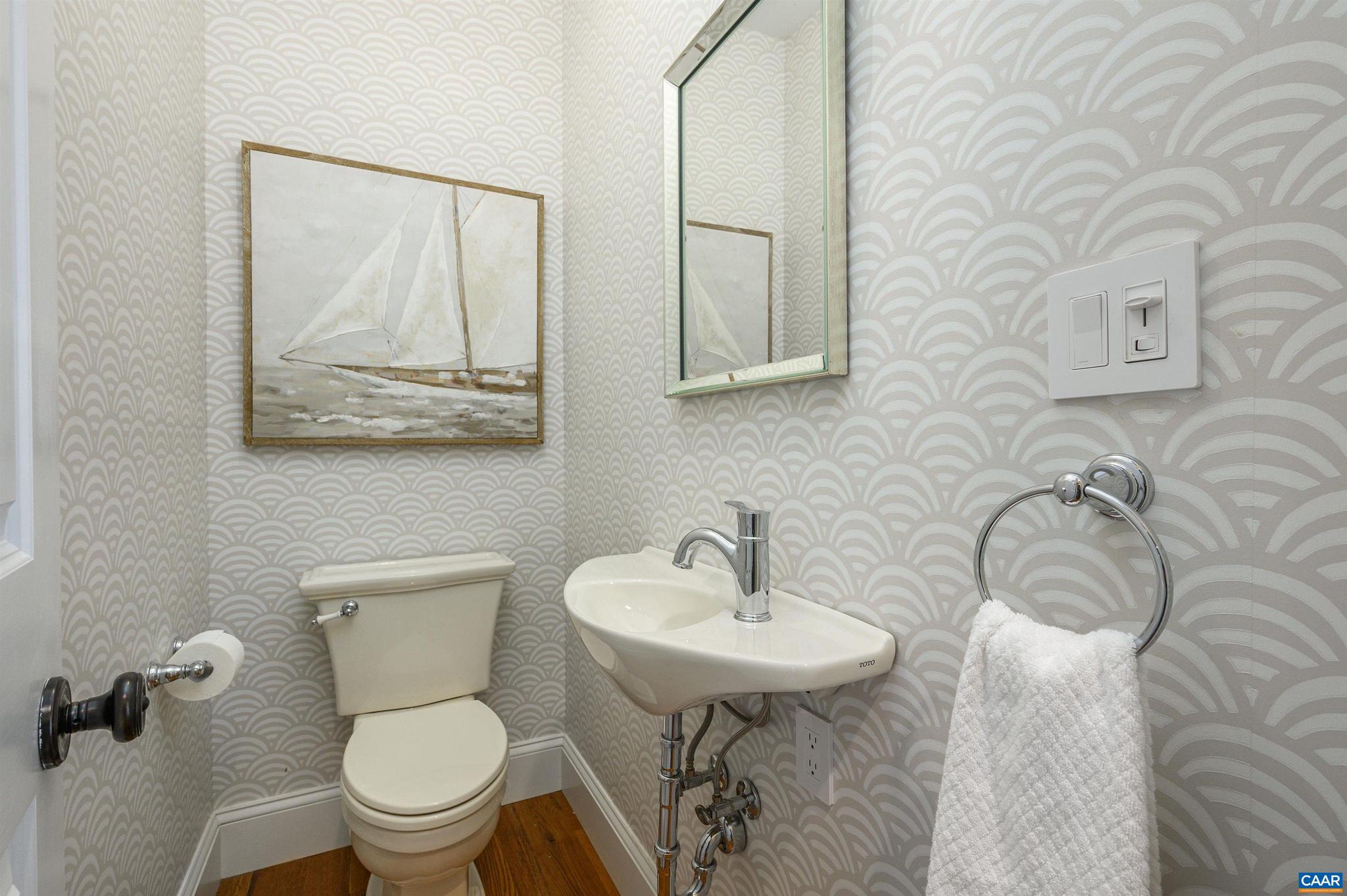 UNIVERSITY PLACE - Residential