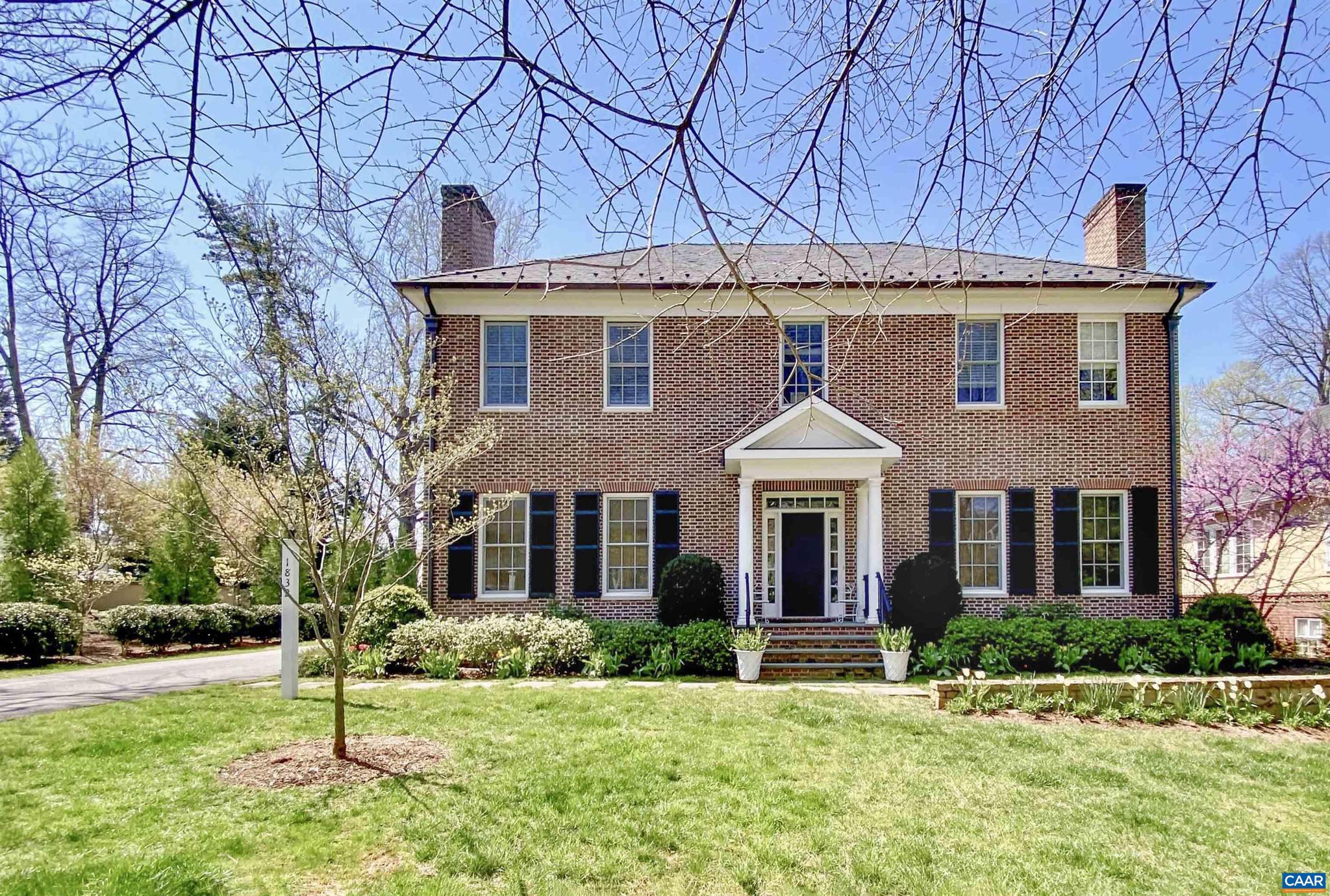 UNIVERSITY PLACE - Residential