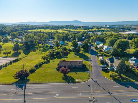 Homes For Sale - 1200 Sharon Ln Ln<br/> HARRISONBURG, VA 22801
