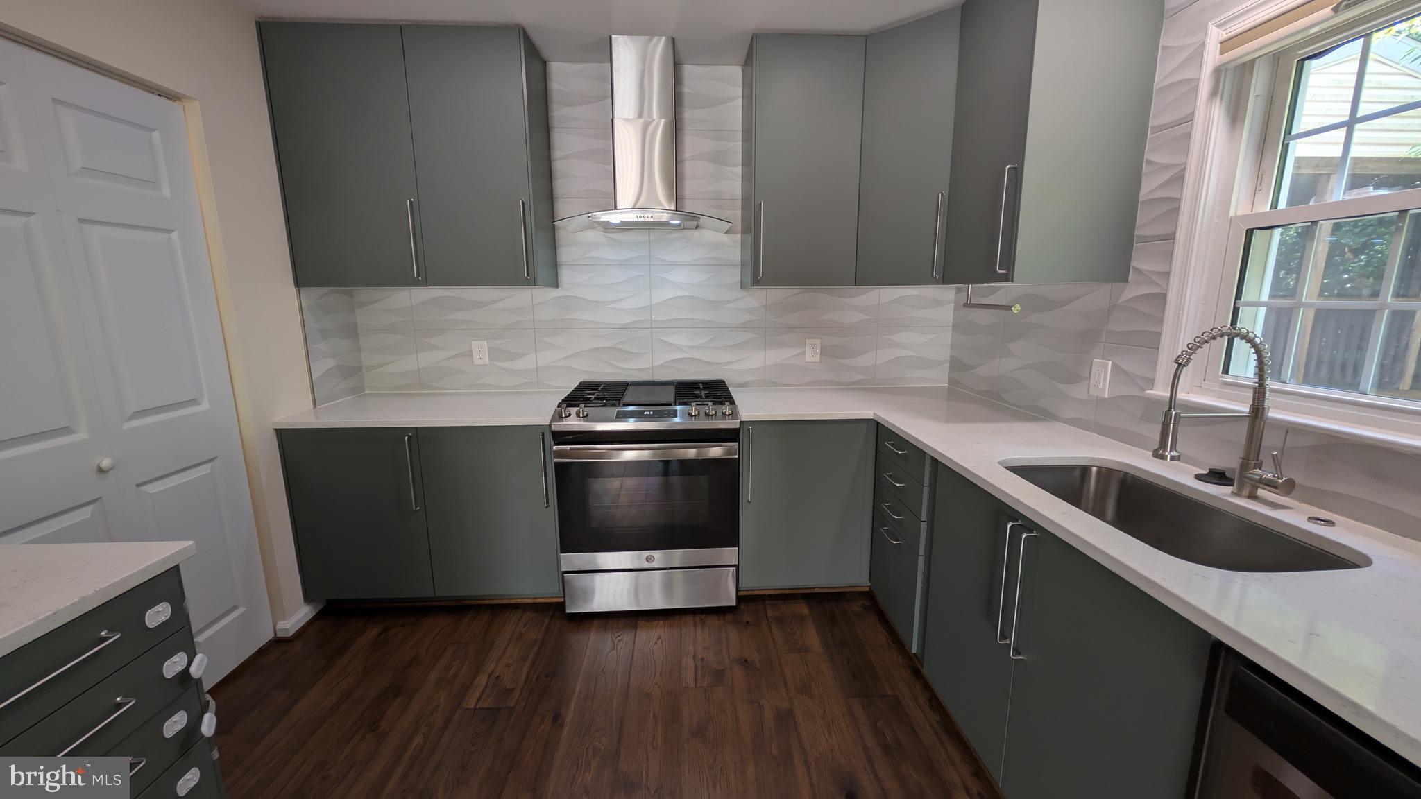 WAVERLY EAST - Residential Lease