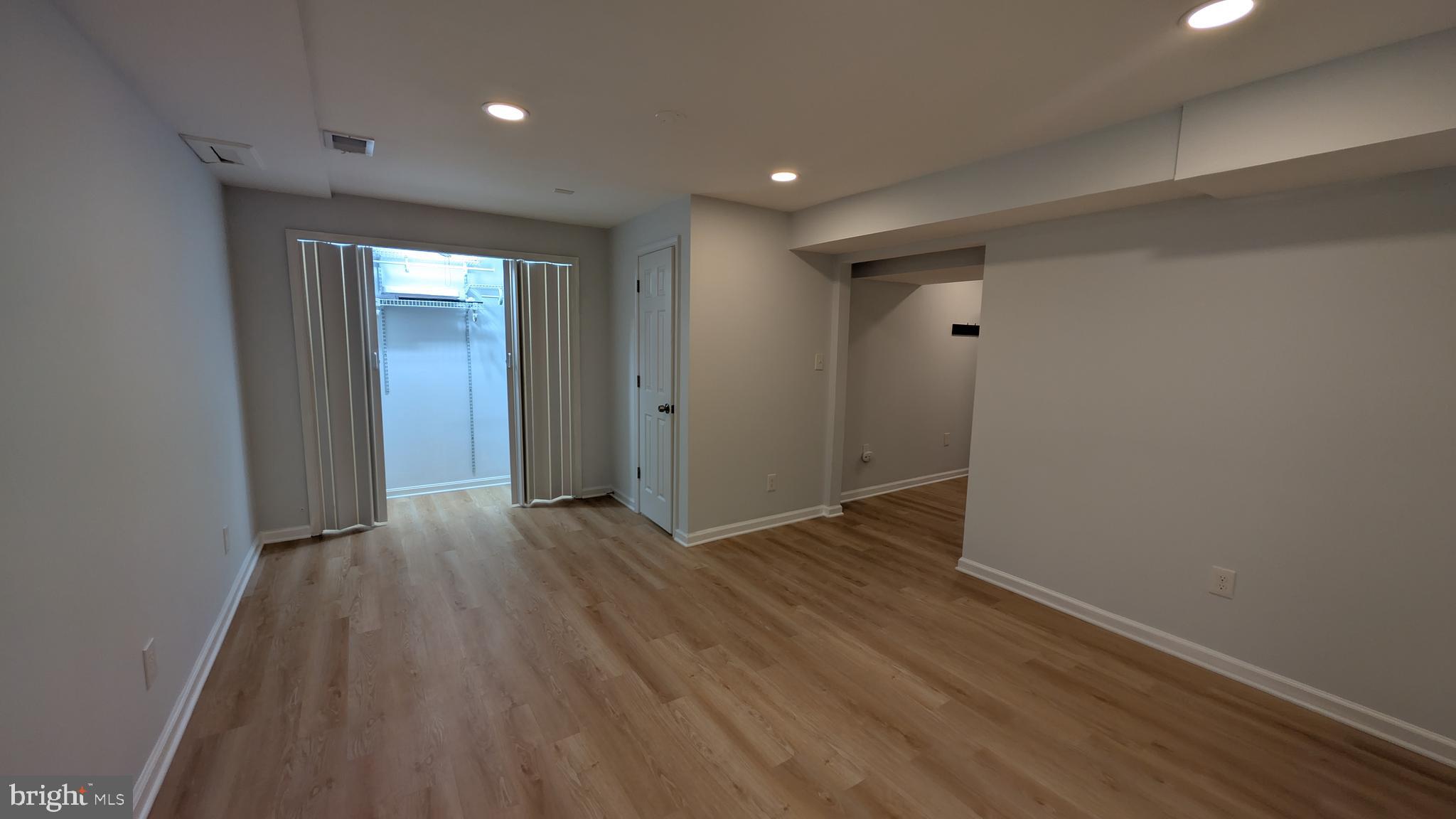 WAVERLY EAST - Residential Lease