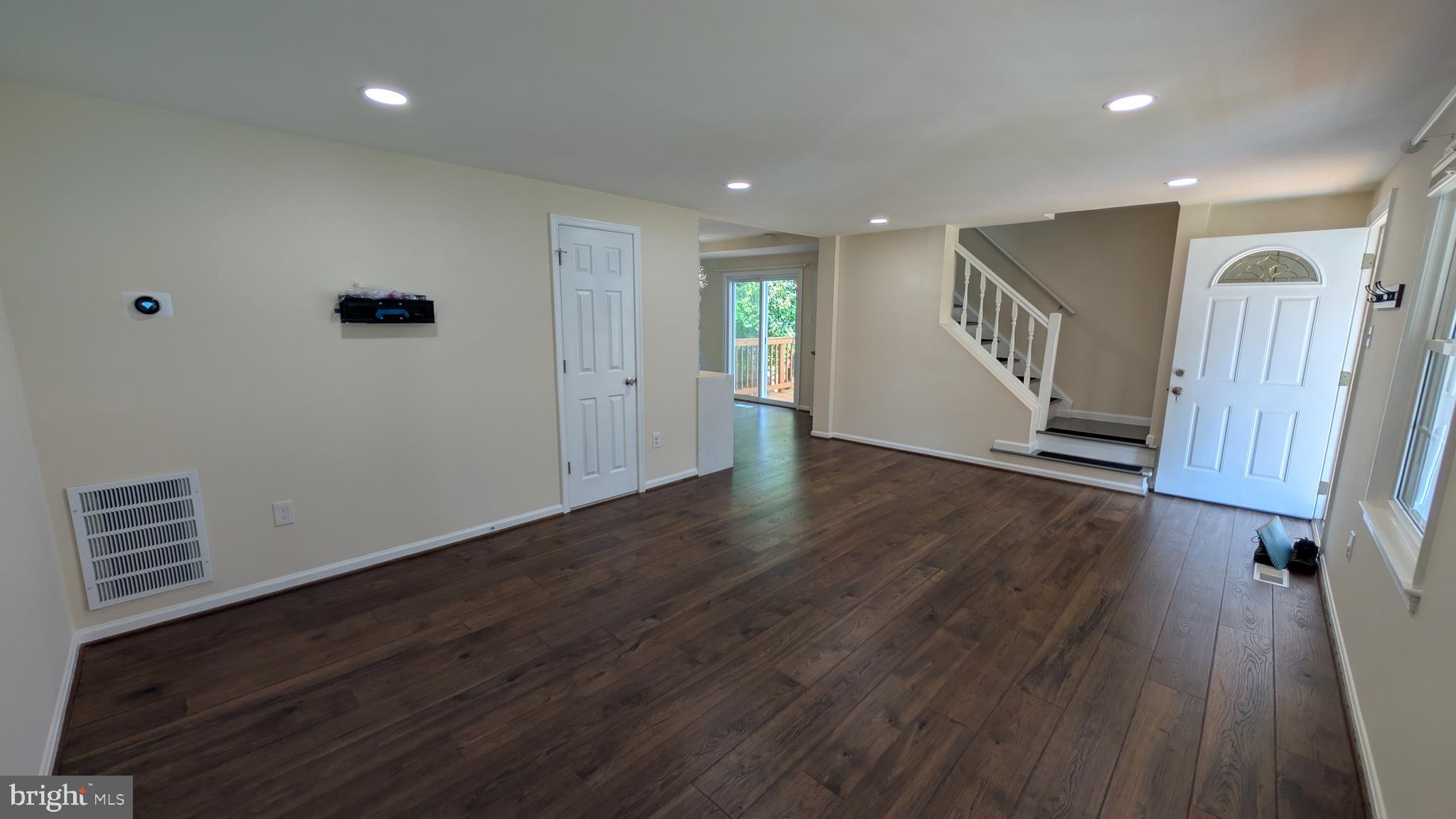 WAVERLY EAST - Residential Lease