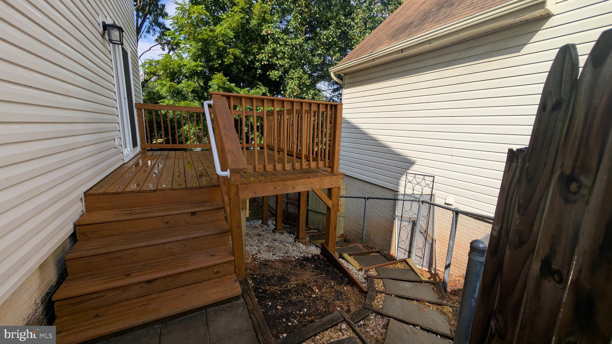 WAVERLY EAST - Residential Lease