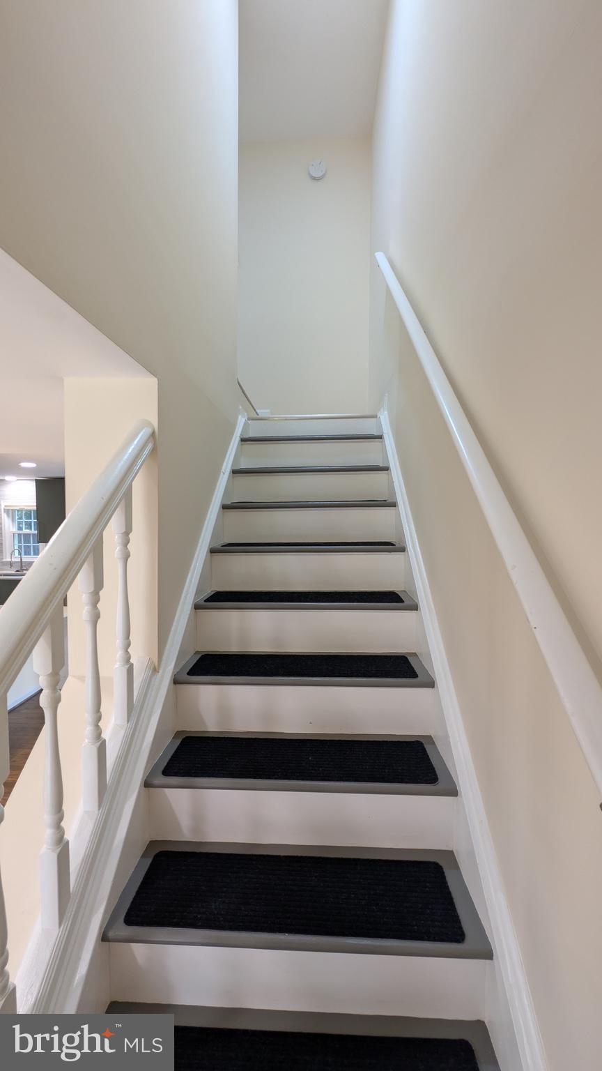 WAVERLY EAST - Residential Lease