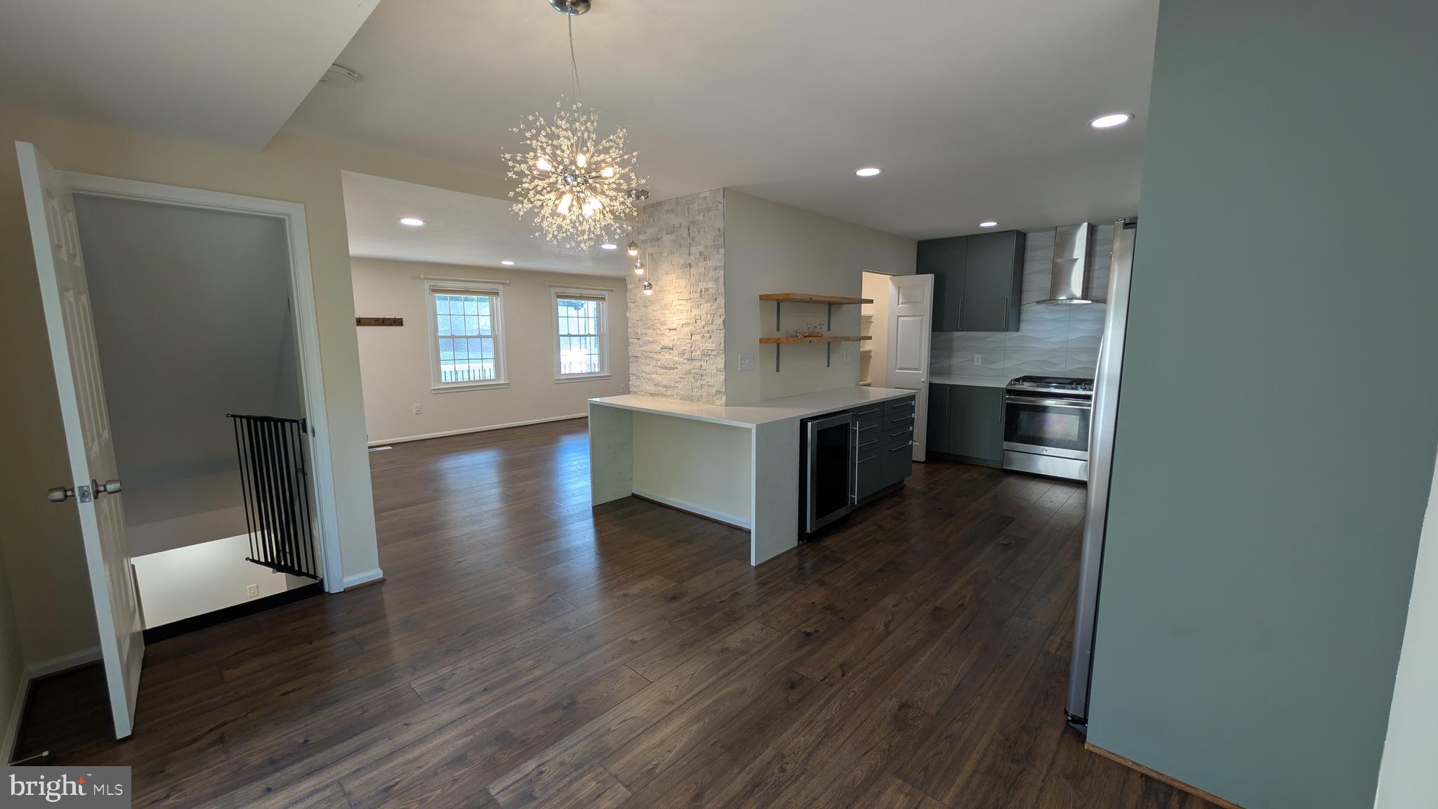 WAVERLY EAST - Residential Lease