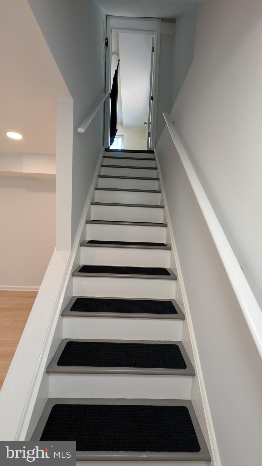 WAVERLY EAST - Residential Lease