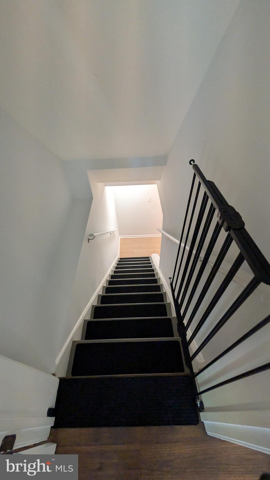 WAVERLY EAST - Residential Lease