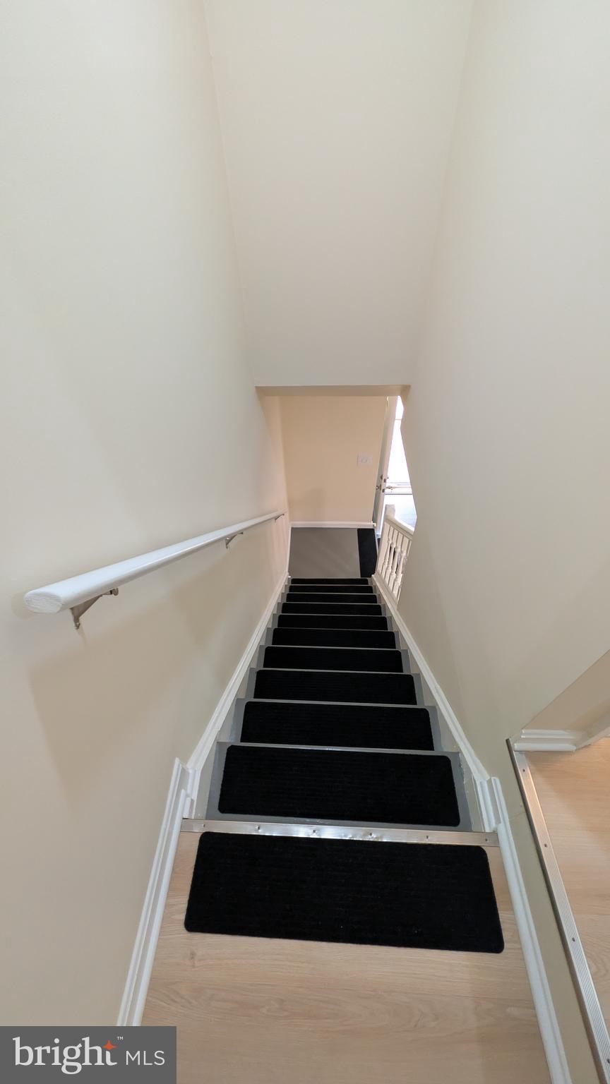 WAVERLY EAST - Residential Lease