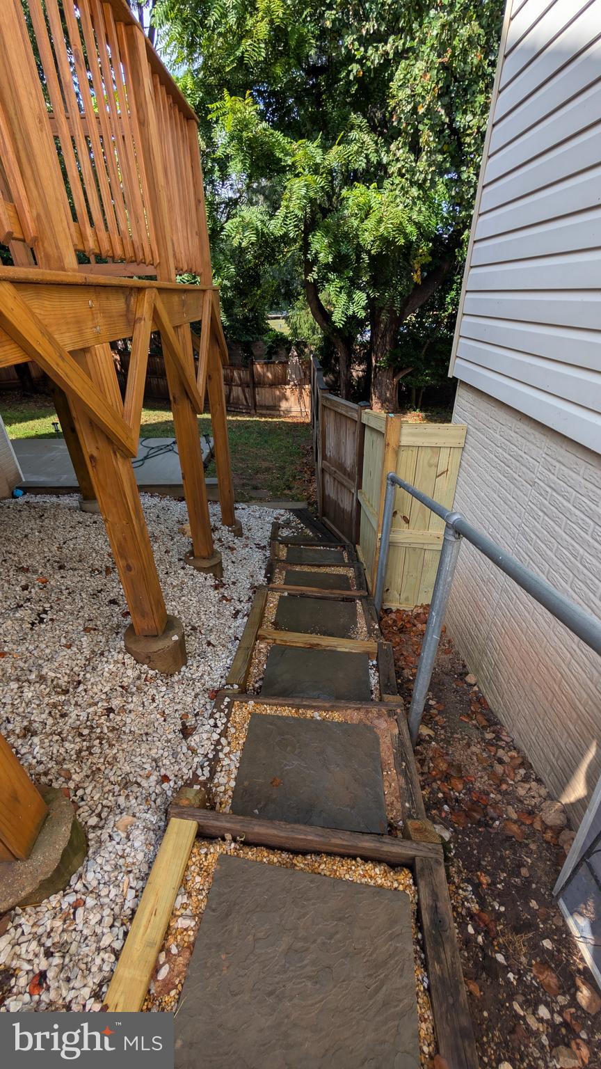 WAVERLY EAST - Residential Lease