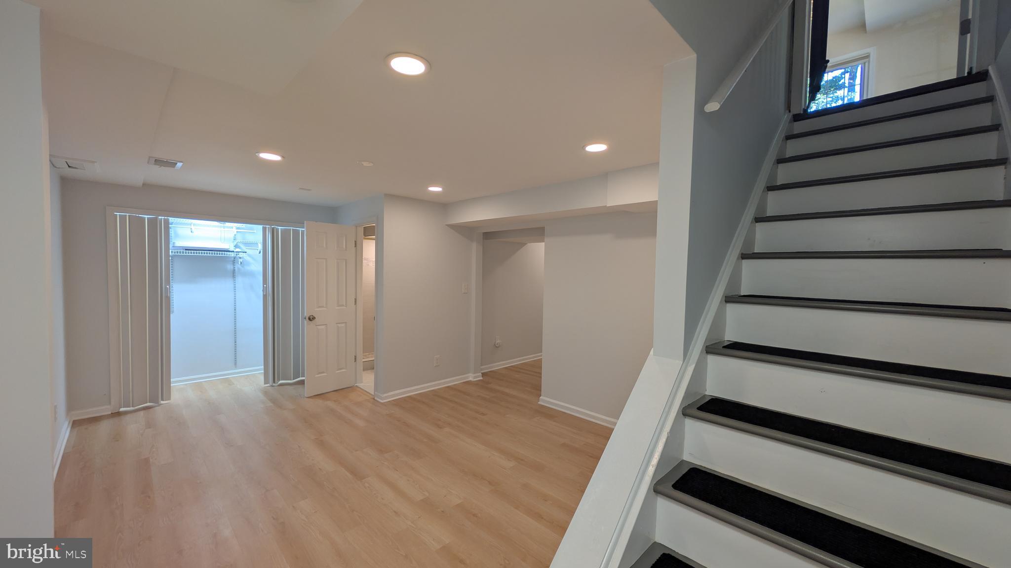 WAVERLY EAST - Residential Lease