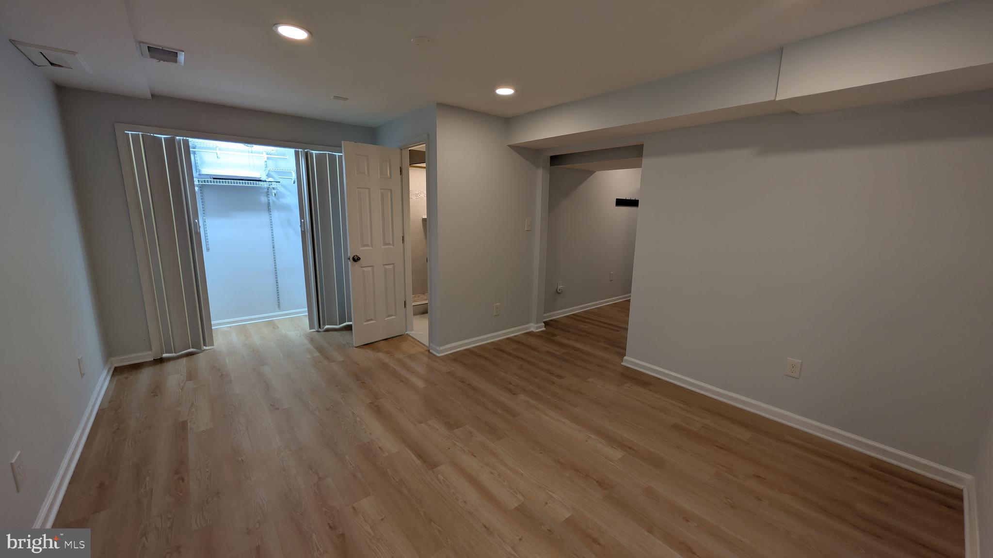 WAVERLY EAST - Residential Lease