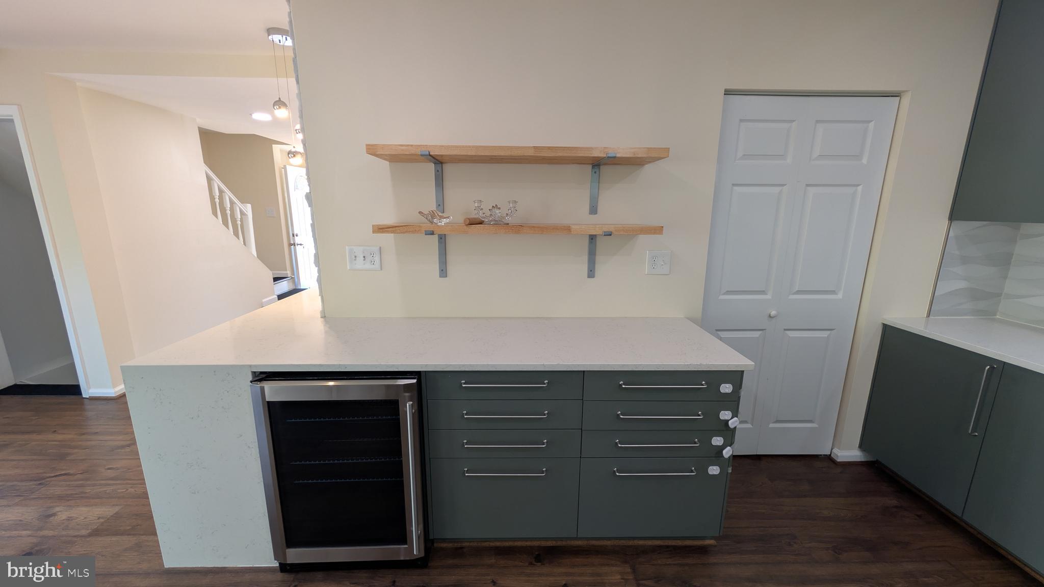 WAVERLY EAST - Residential Lease