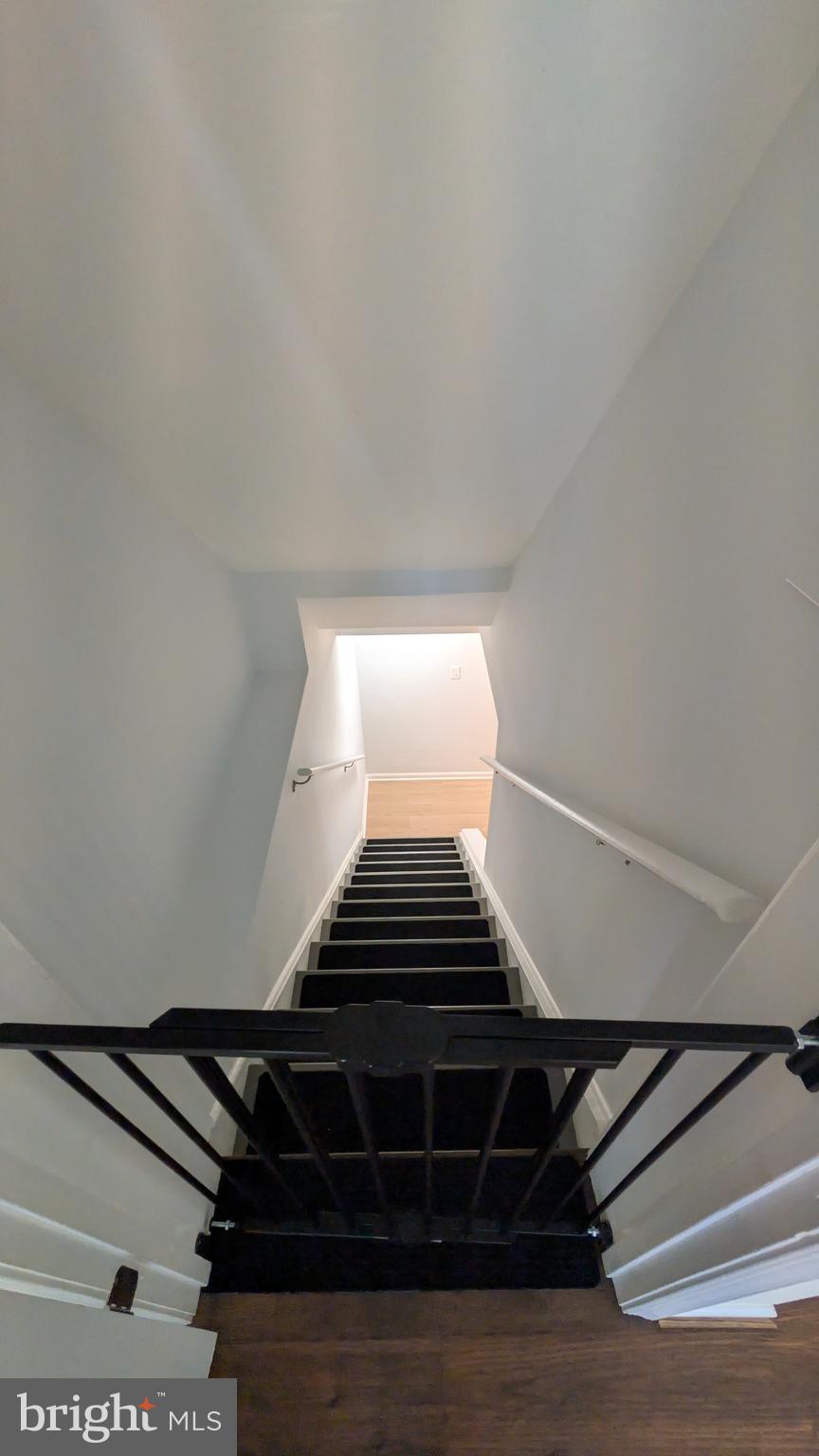 WAVERLY EAST - Residential Lease