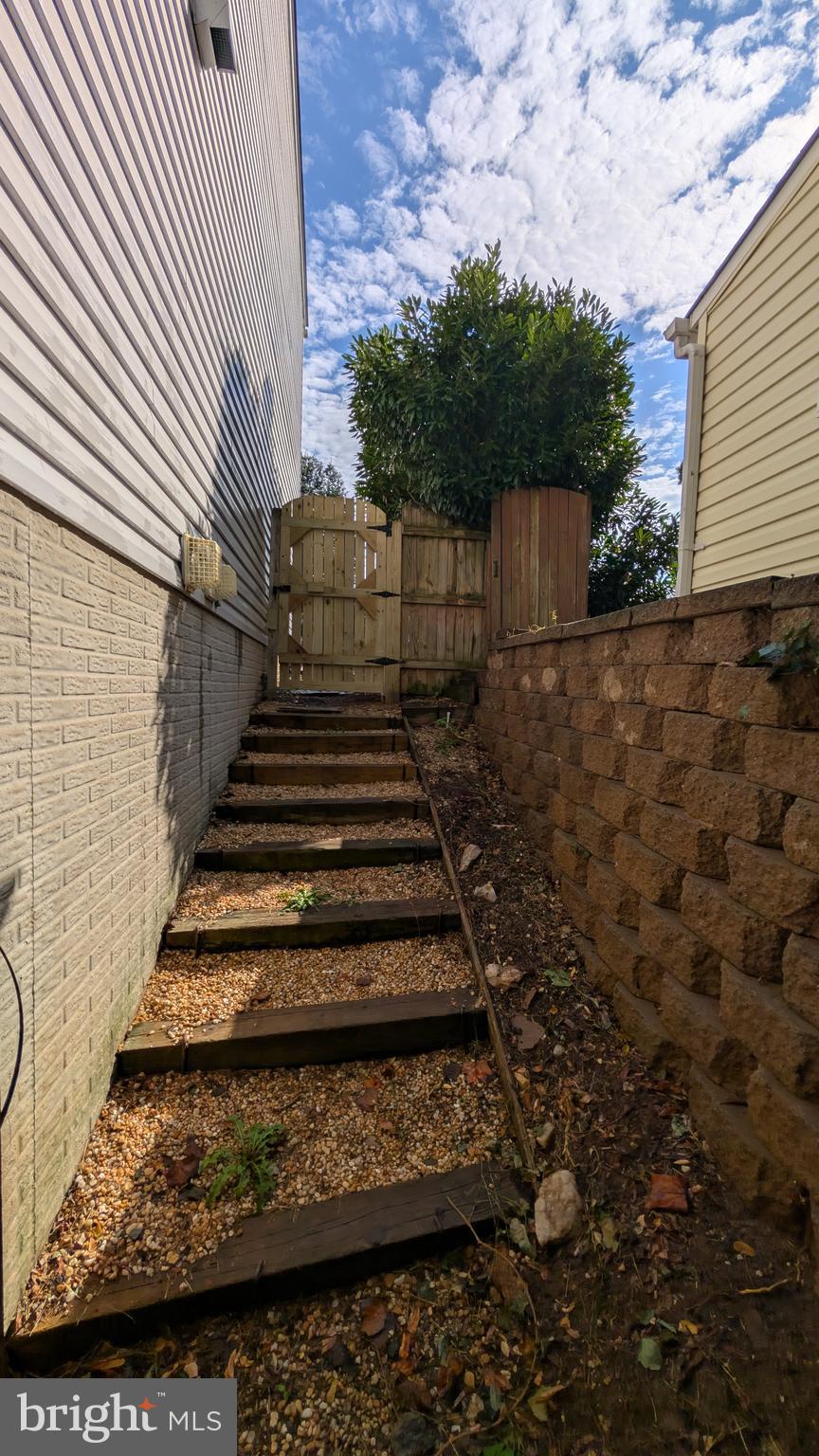 WAVERLY EAST - Residential Lease