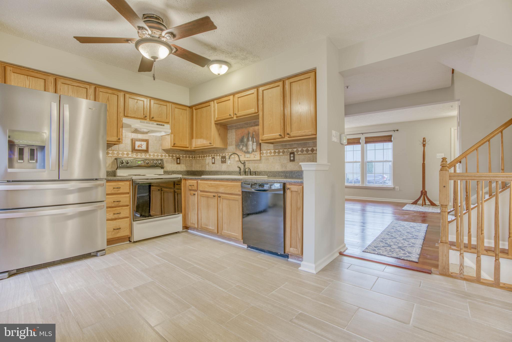 CONSTANT FRIENDSHIP - Residential