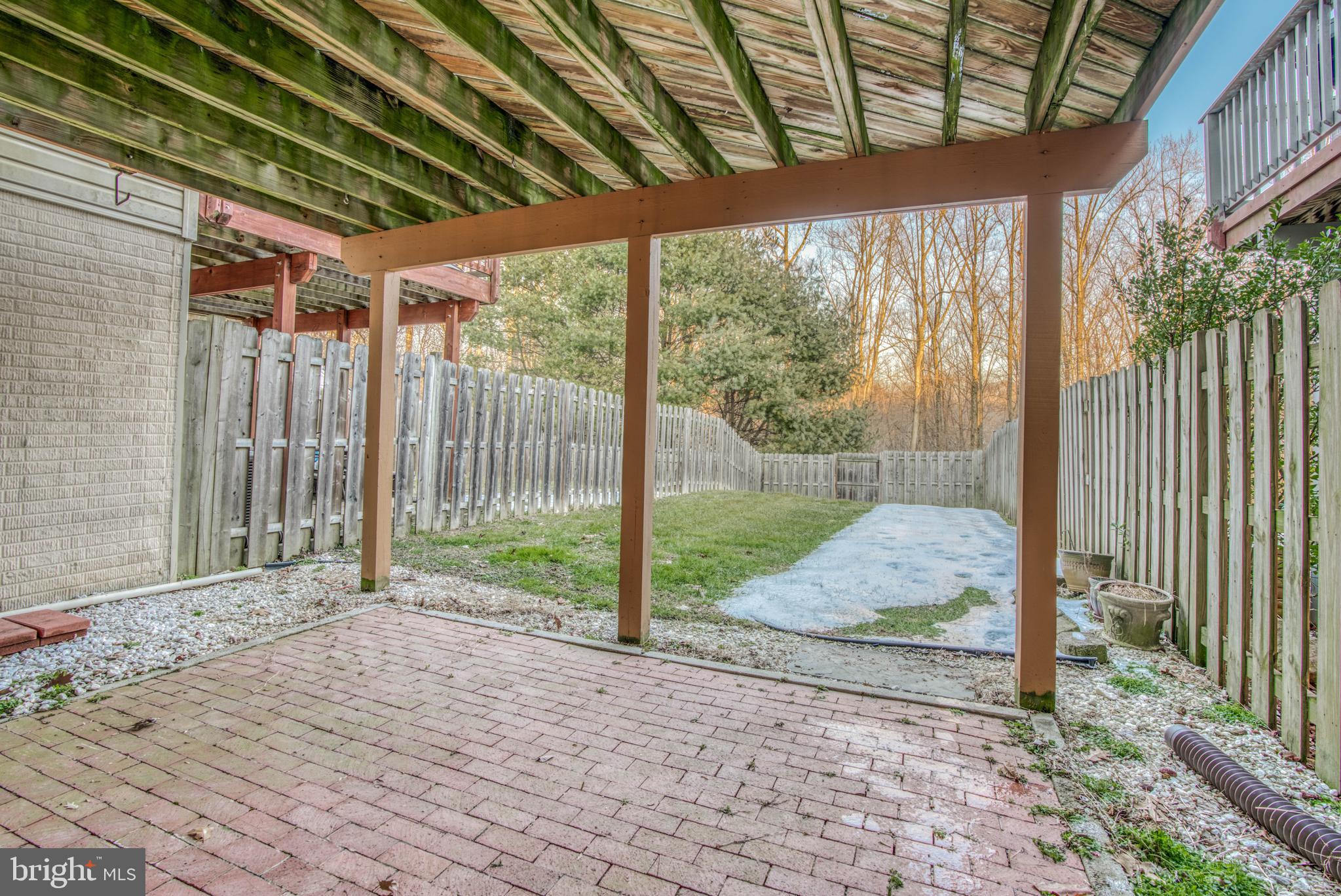 CONSTANT FRIENDSHIP - Residential