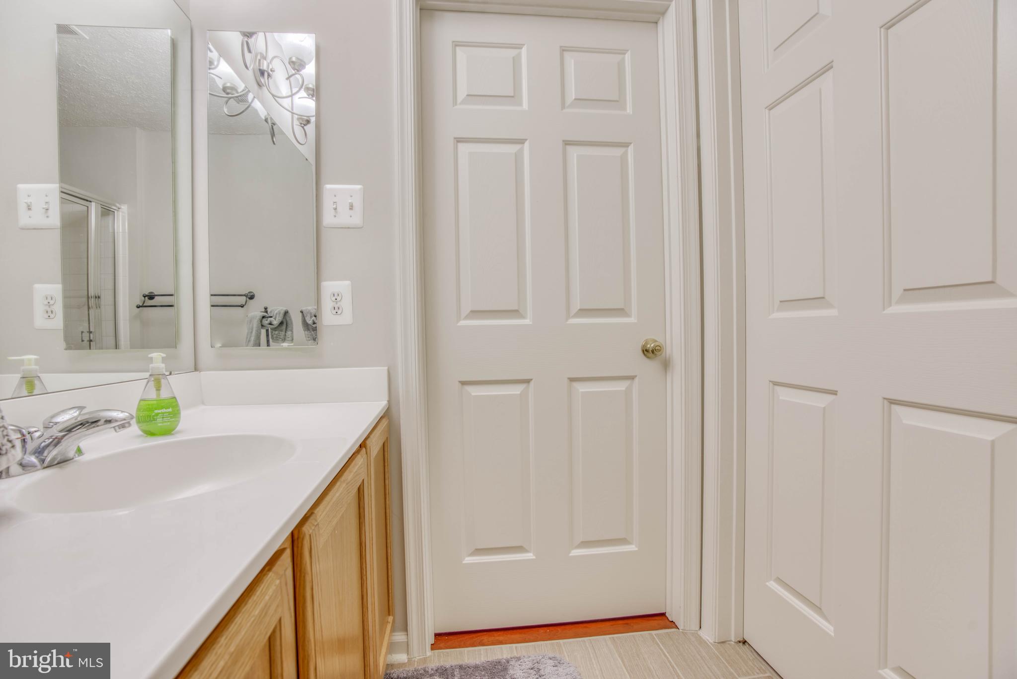 CONSTANT FRIENDSHIP - Residential