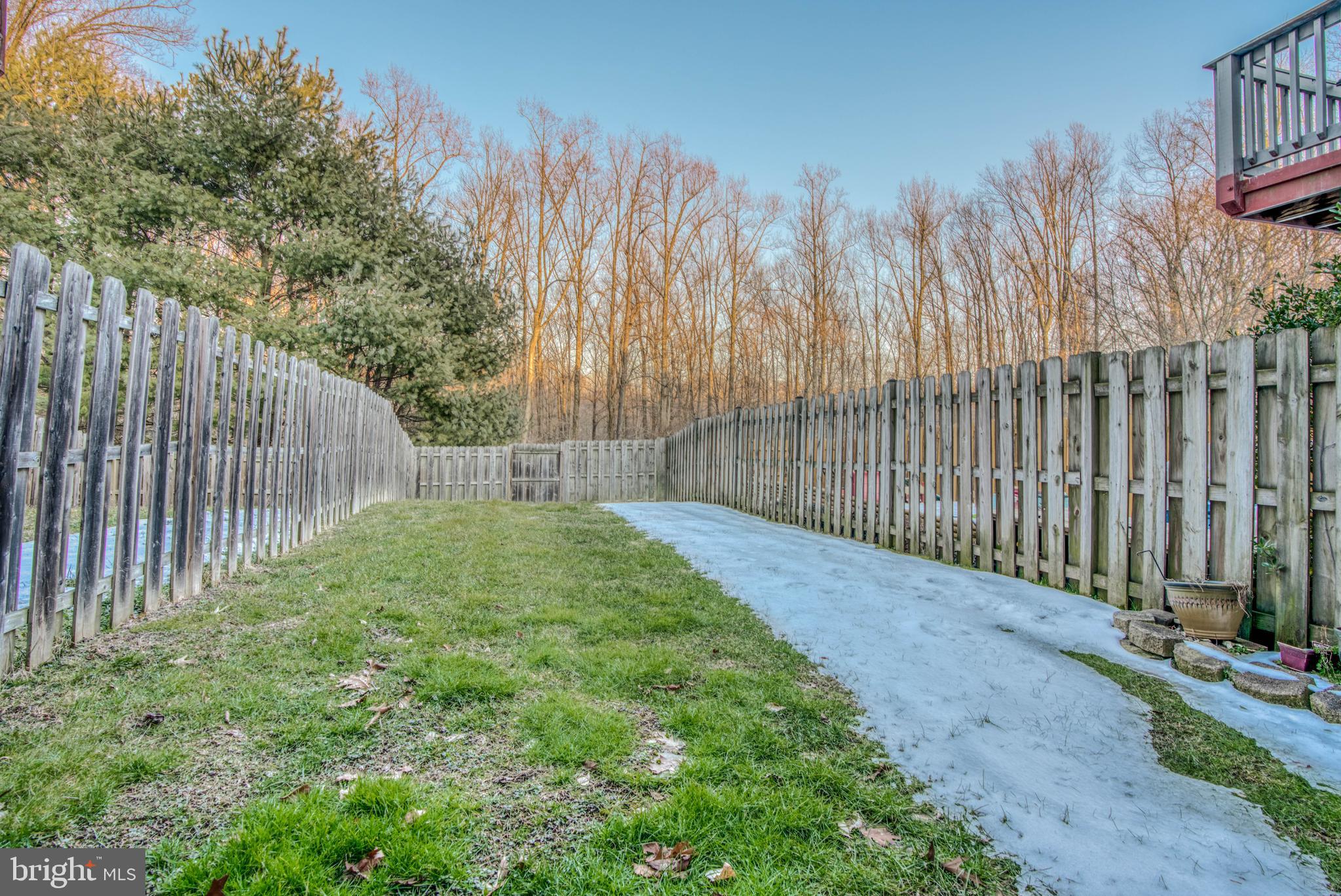 CONSTANT FRIENDSHIP - Residential