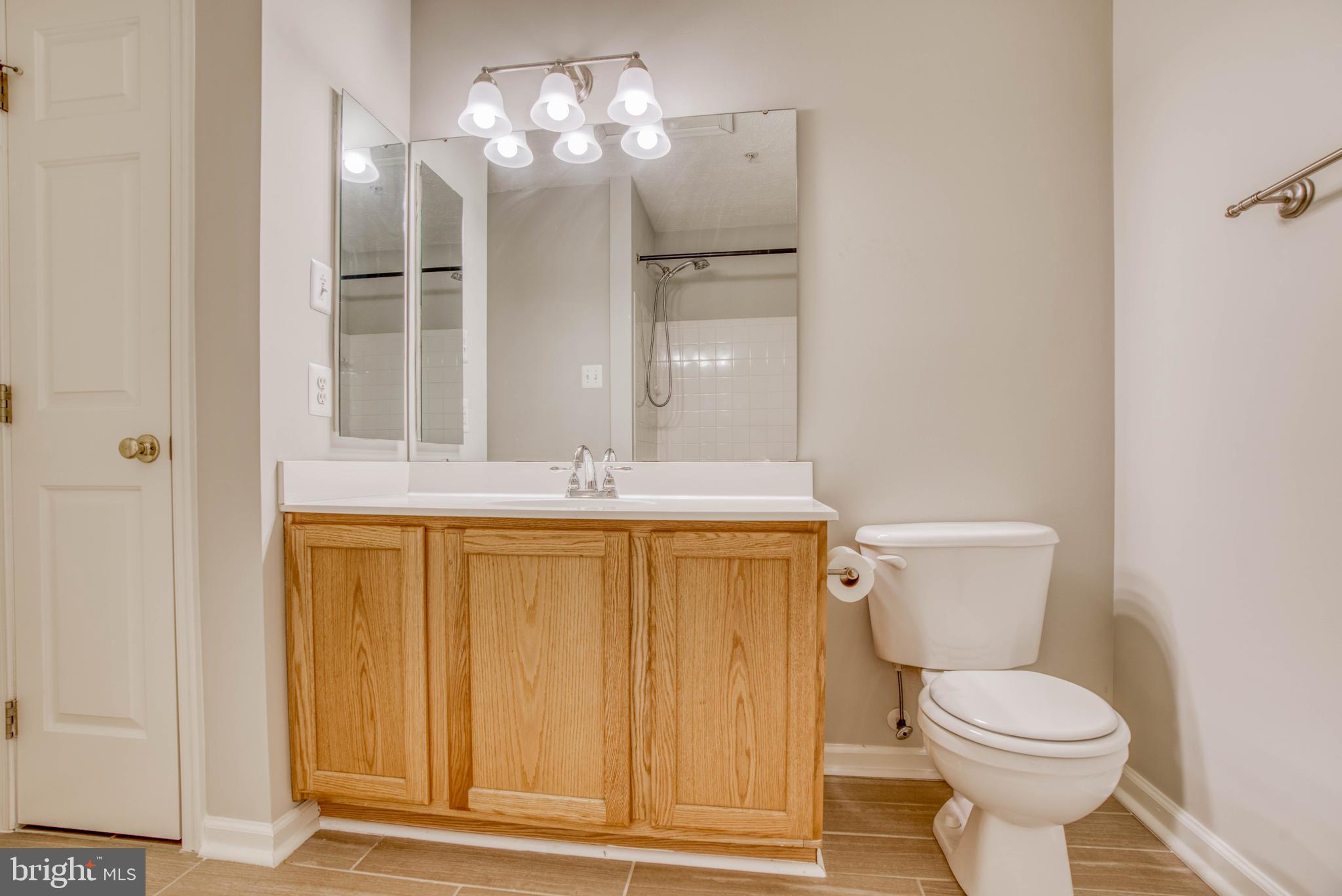 CONSTANT FRIENDSHIP - Residential