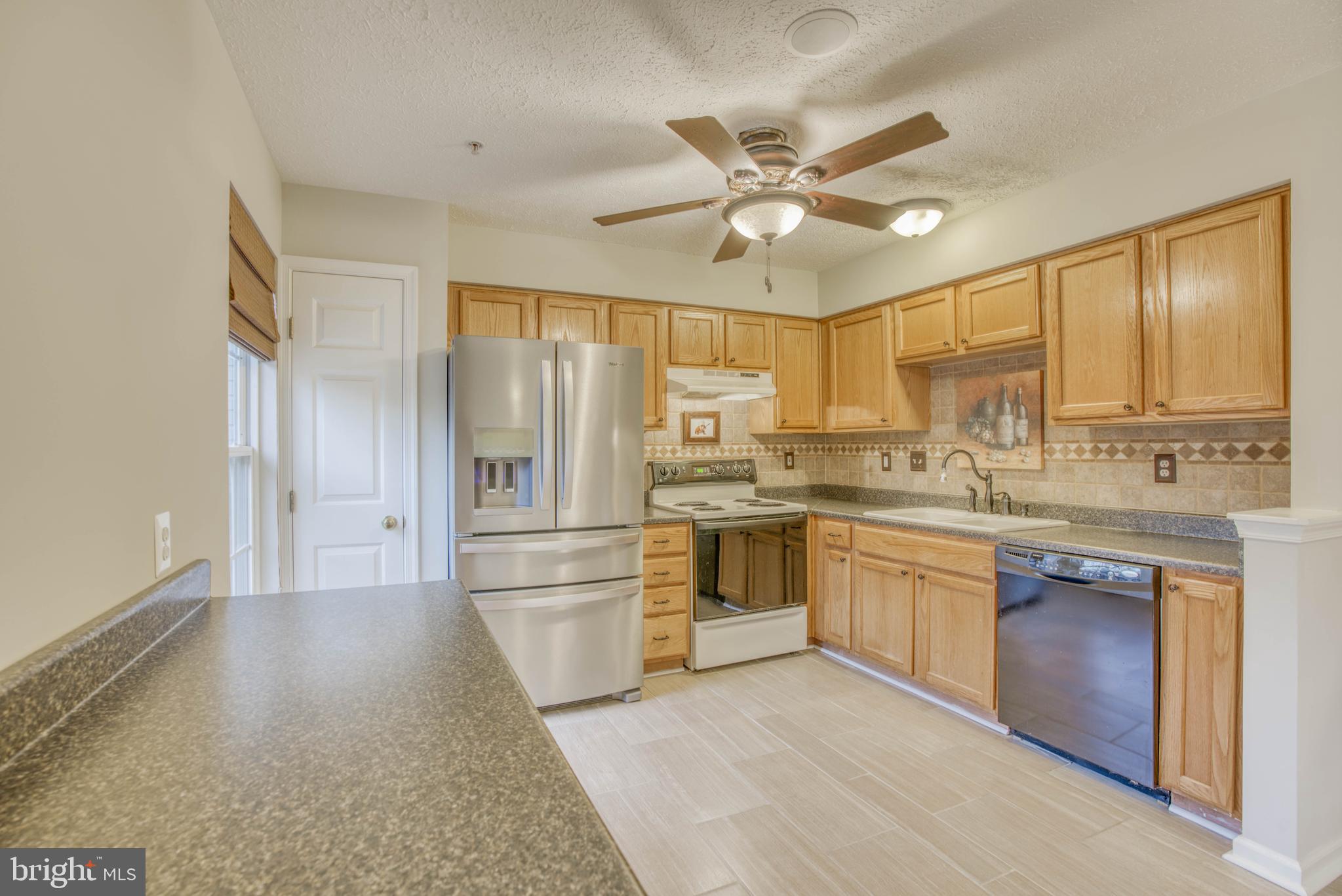 CONSTANT FRIENDSHIP - Residential