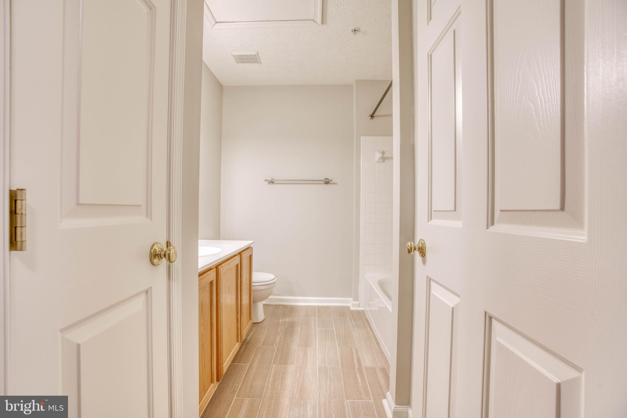 CONSTANT FRIENDSHIP - Residential