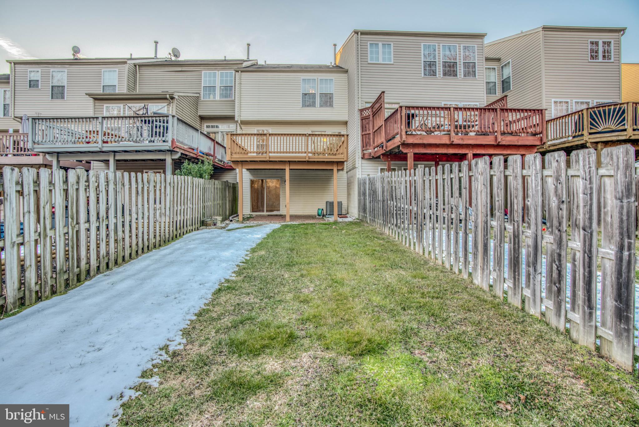 CONSTANT FRIENDSHIP - Residential