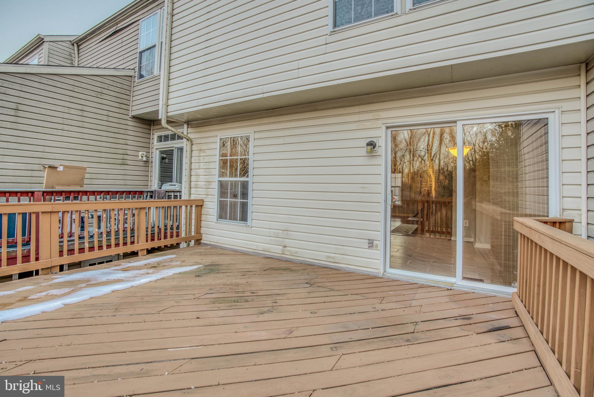 CONSTANT FRIENDSHIP - Residential