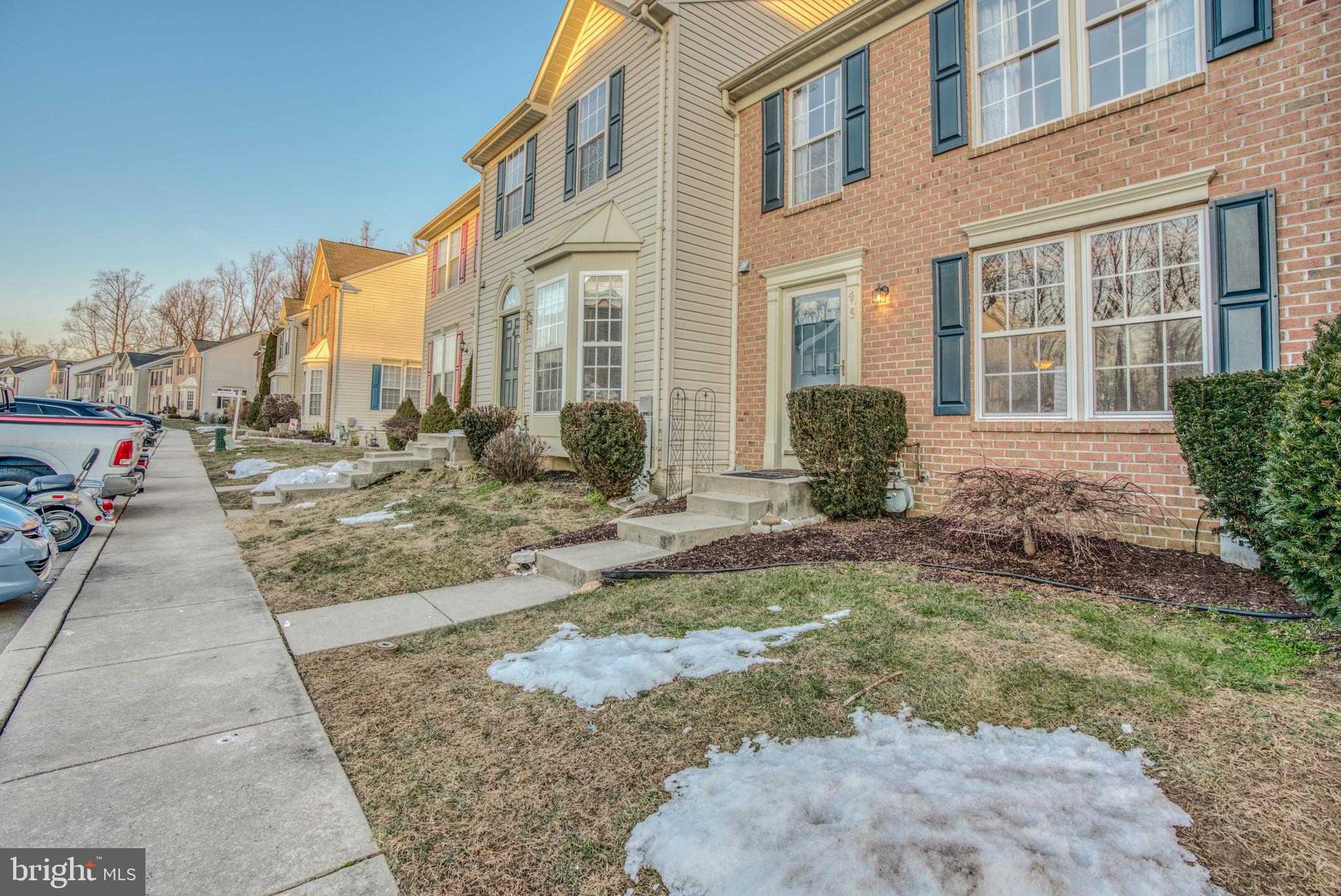 CONSTANT FRIENDSHIP - Residential