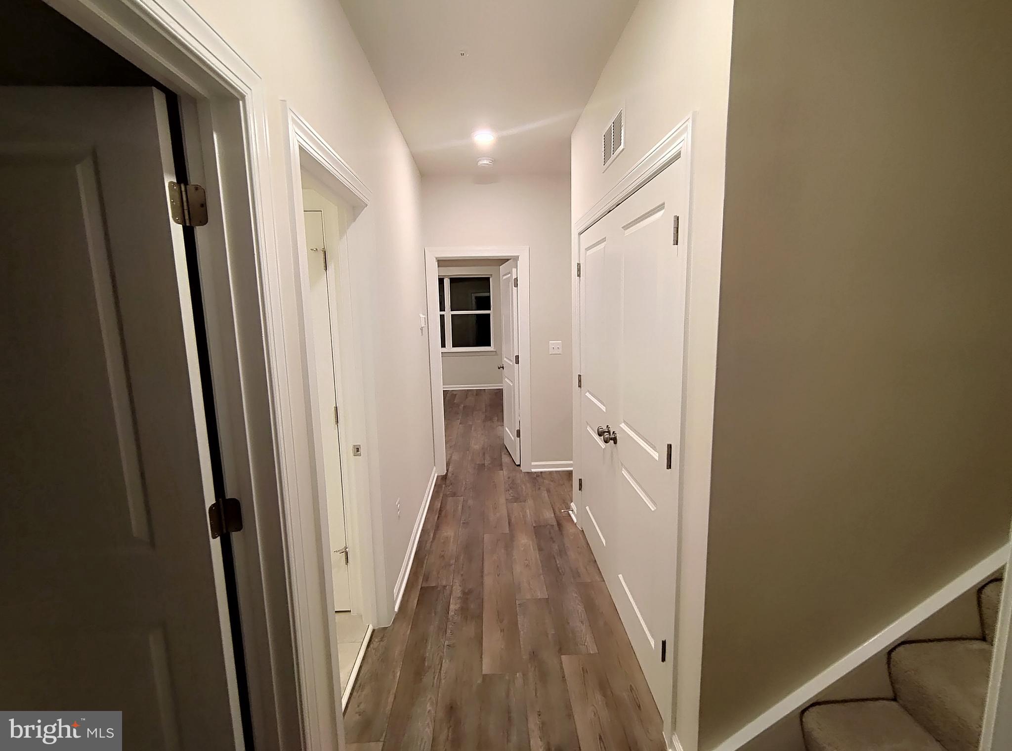 METRO WALK AT MOOREFIELD STATION - Residential Lease