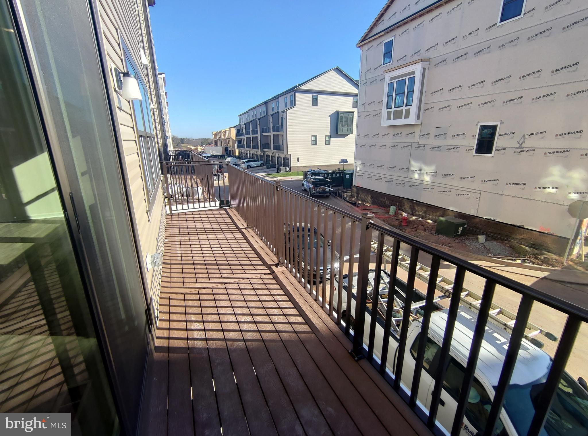 METRO WALK AT MOOREFIELD STATION - Residential Lease