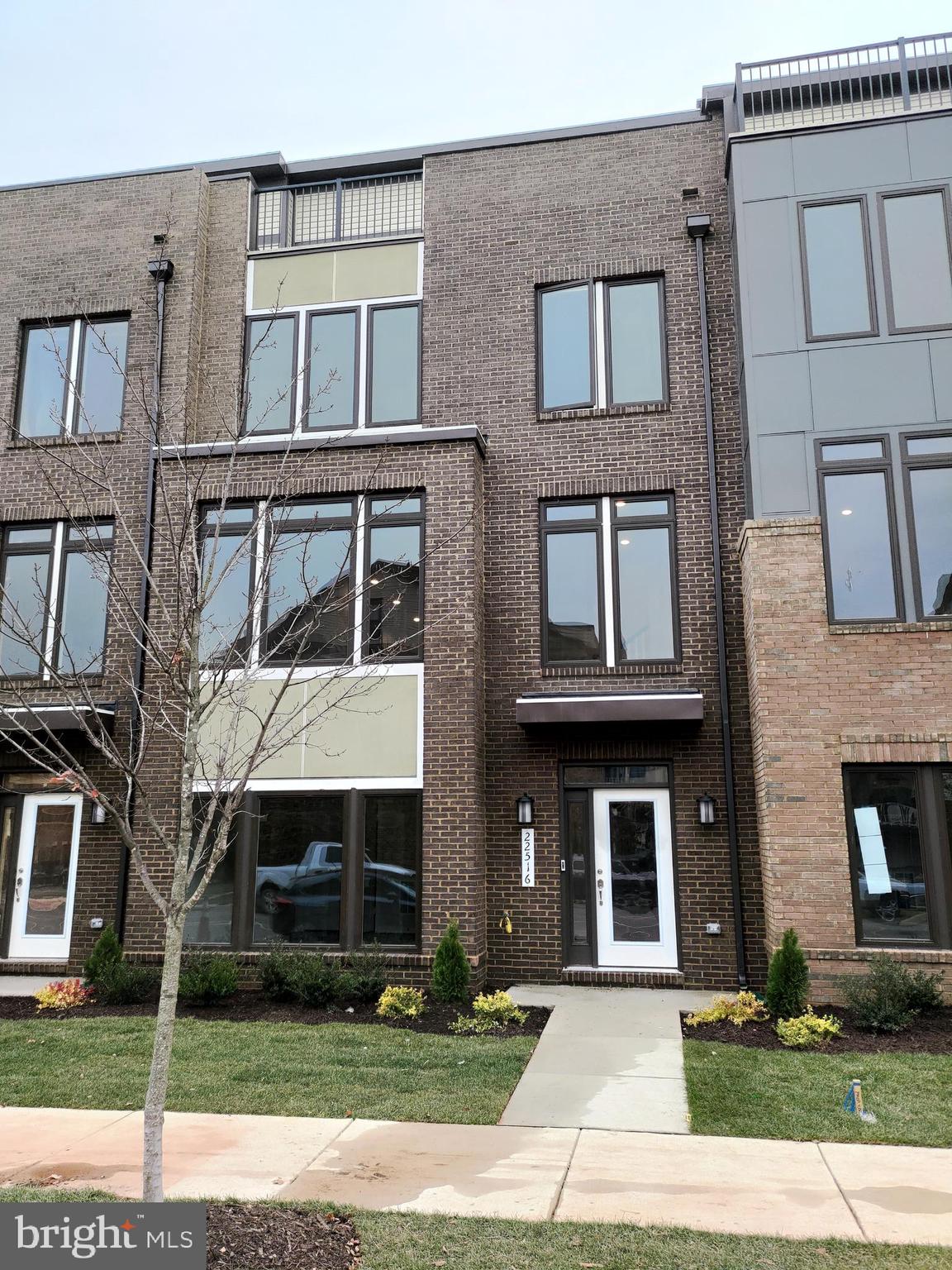 METRO WALK AT MOOREFIELD STATION - Residential Lease