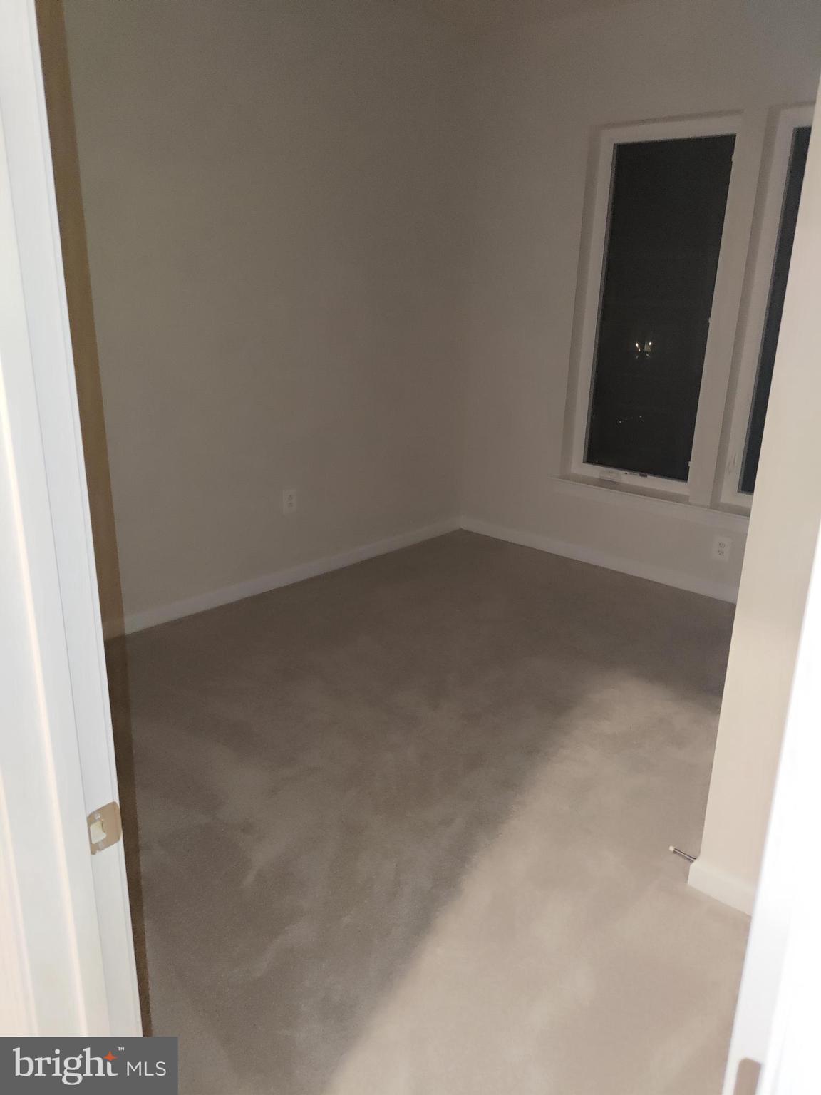 METRO WALK AT MOOREFIELD STATION - Residential Lease