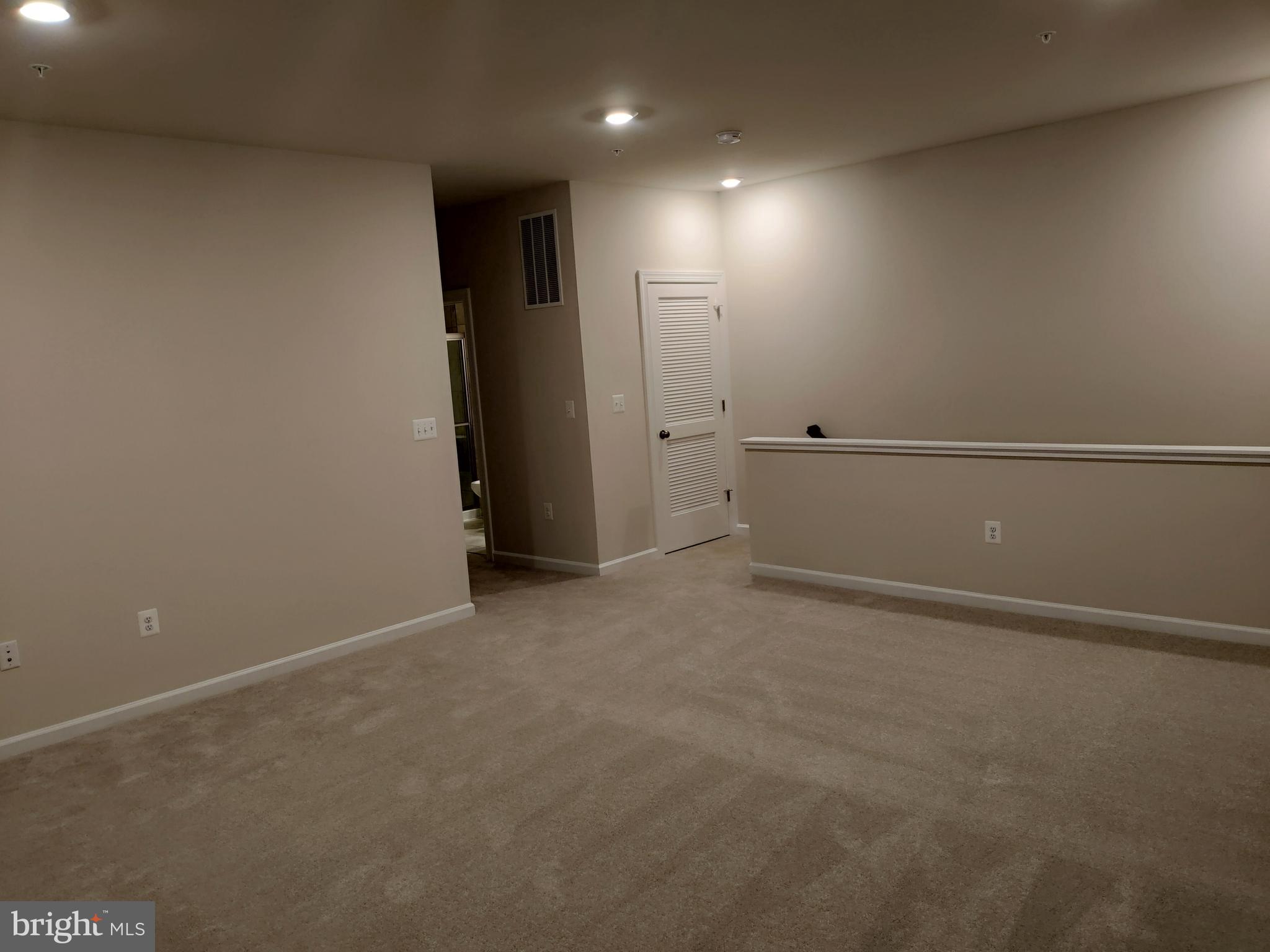 METRO WALK AT MOOREFIELD STATION - Residential Lease