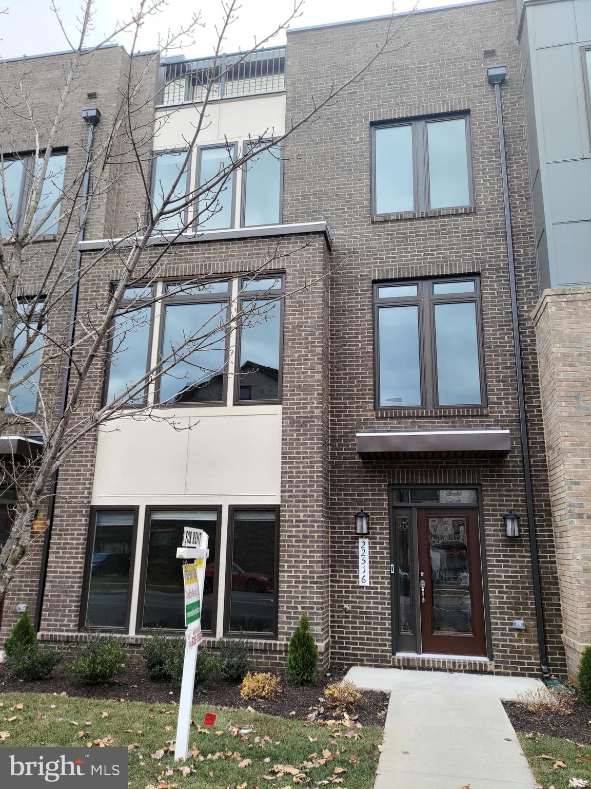 METRO WALK AT MOOREFIELD STATION - Residential Lease