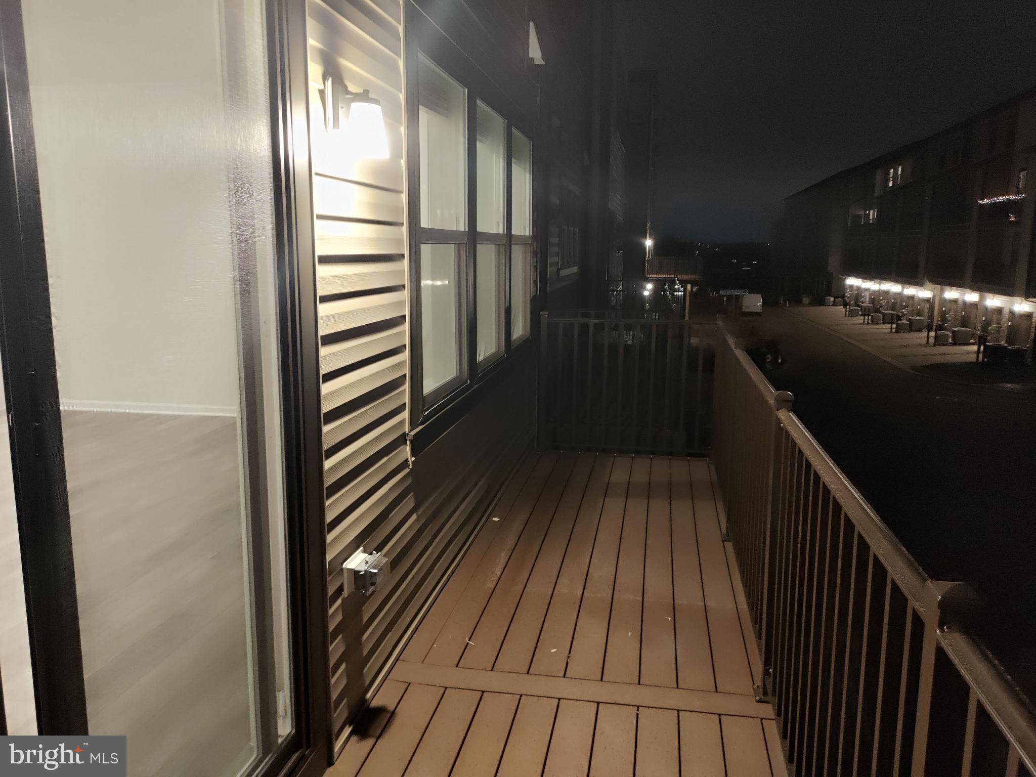 METRO WALK AT MOOREFIELD STATION - Residential Lease