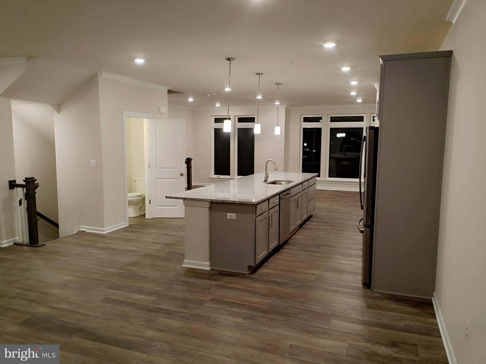 METRO WALK AT MOOREFIELD STATION - Residential Lease