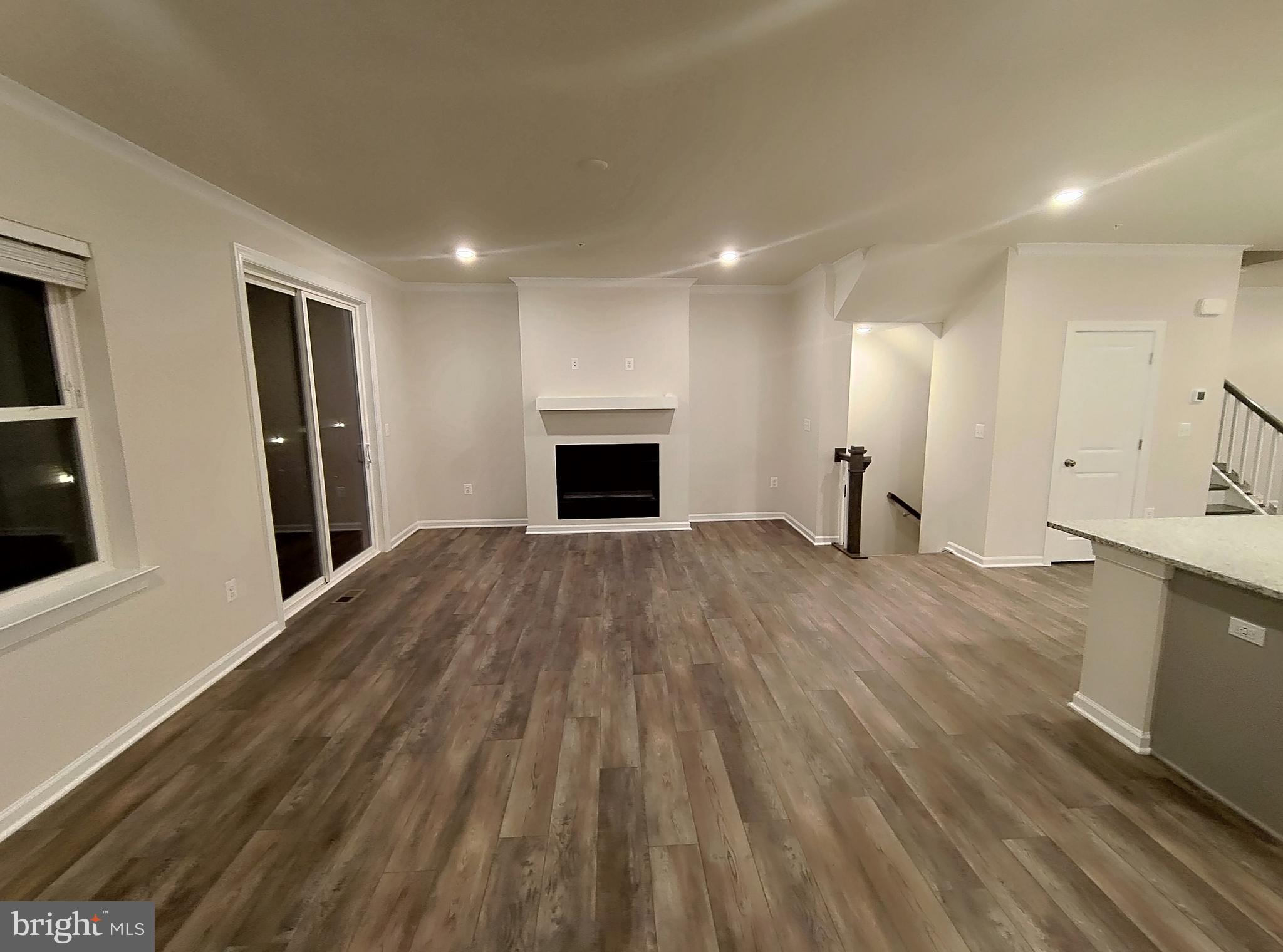 METRO WALK AT MOOREFIELD STATION - Residential Lease