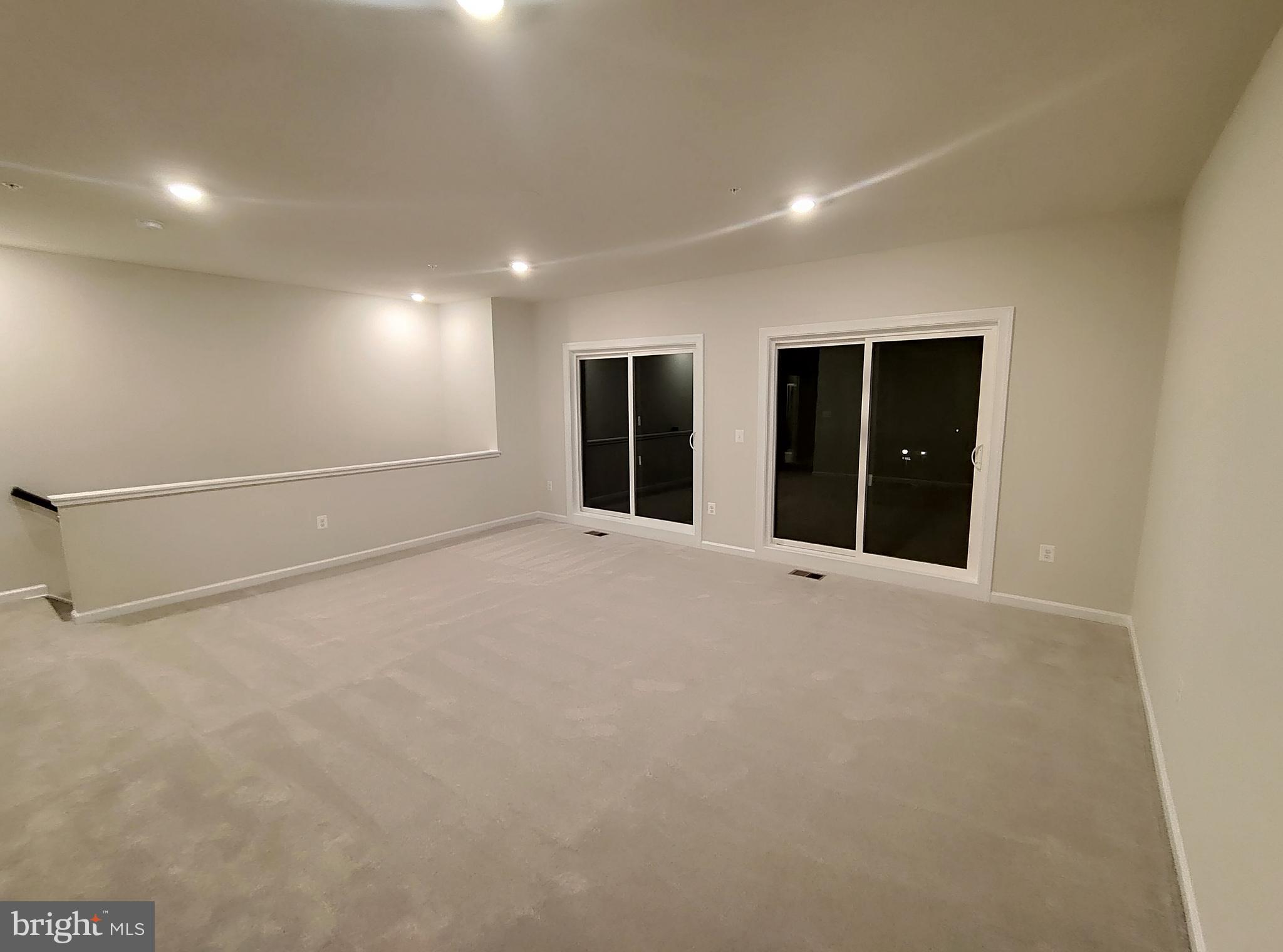 METRO WALK AT MOOREFIELD STATION - Residential Lease