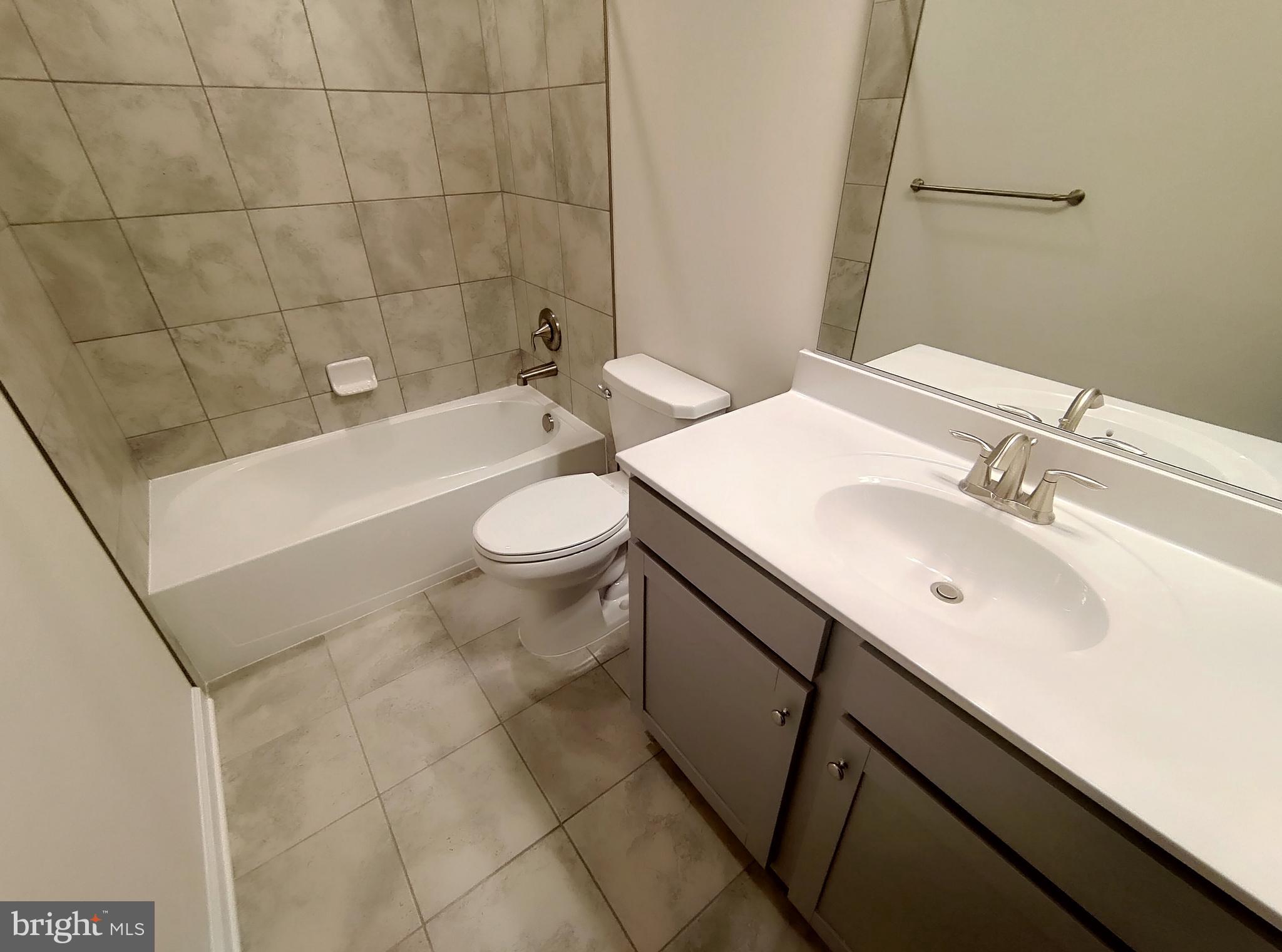 METRO WALK AT MOOREFIELD STATION - Residential Lease