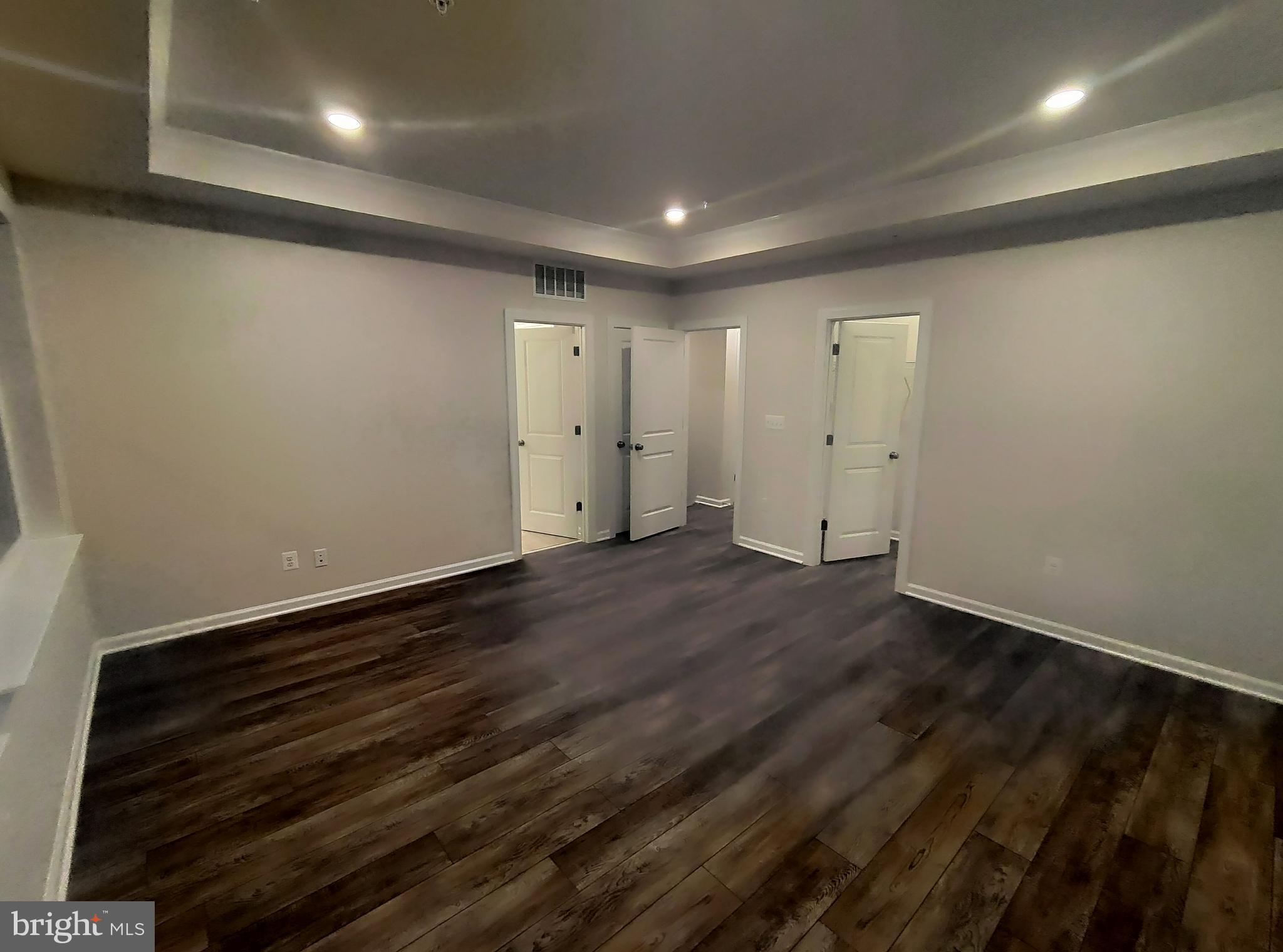 METRO WALK AT MOOREFIELD STATION - Residential Lease