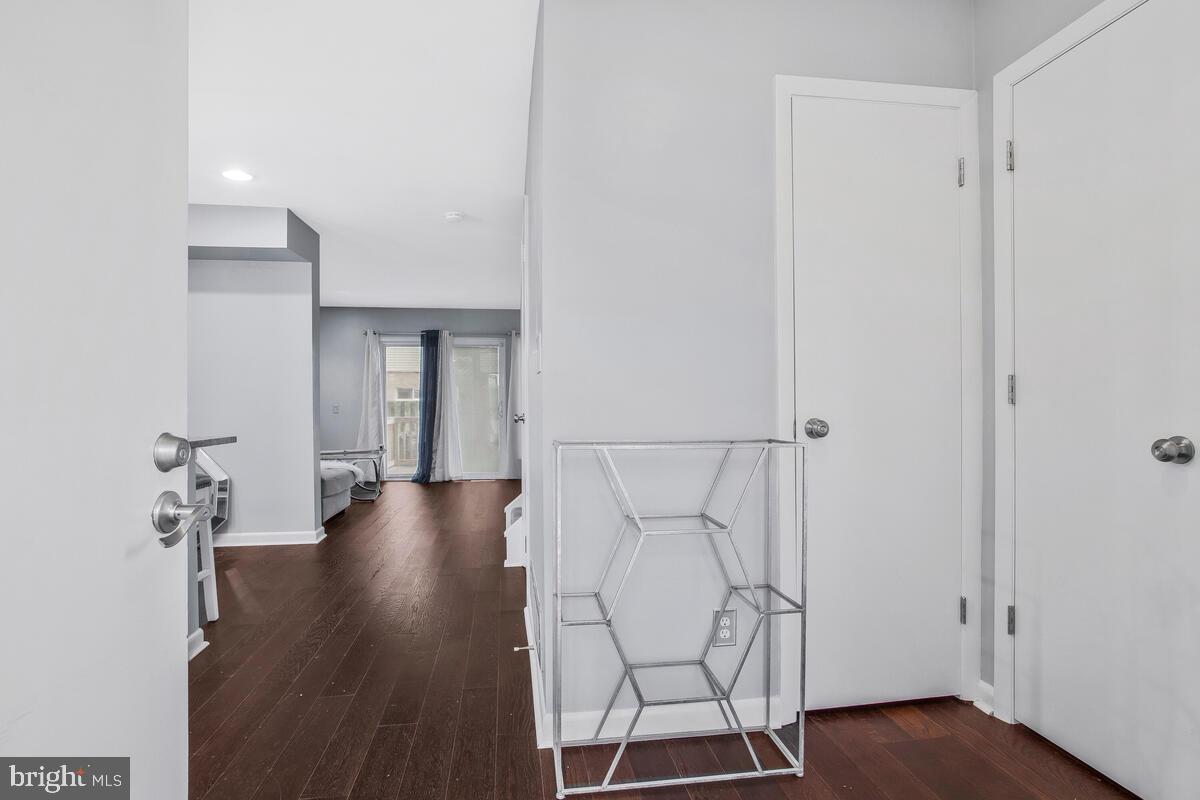 TWELVE TREES - Residential