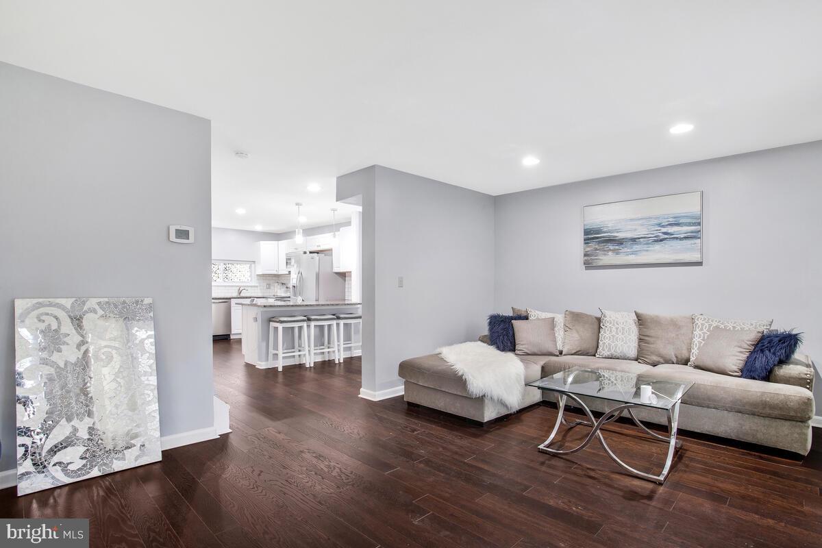 TWELVE TREES - Residential