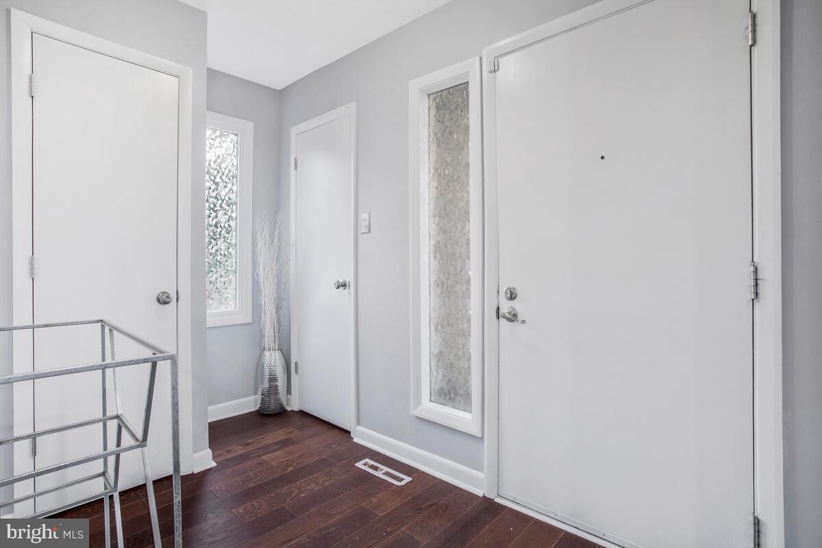 TWELVE TREES - Residential