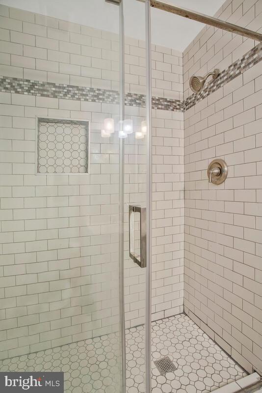 TWELVE TREES - Residential